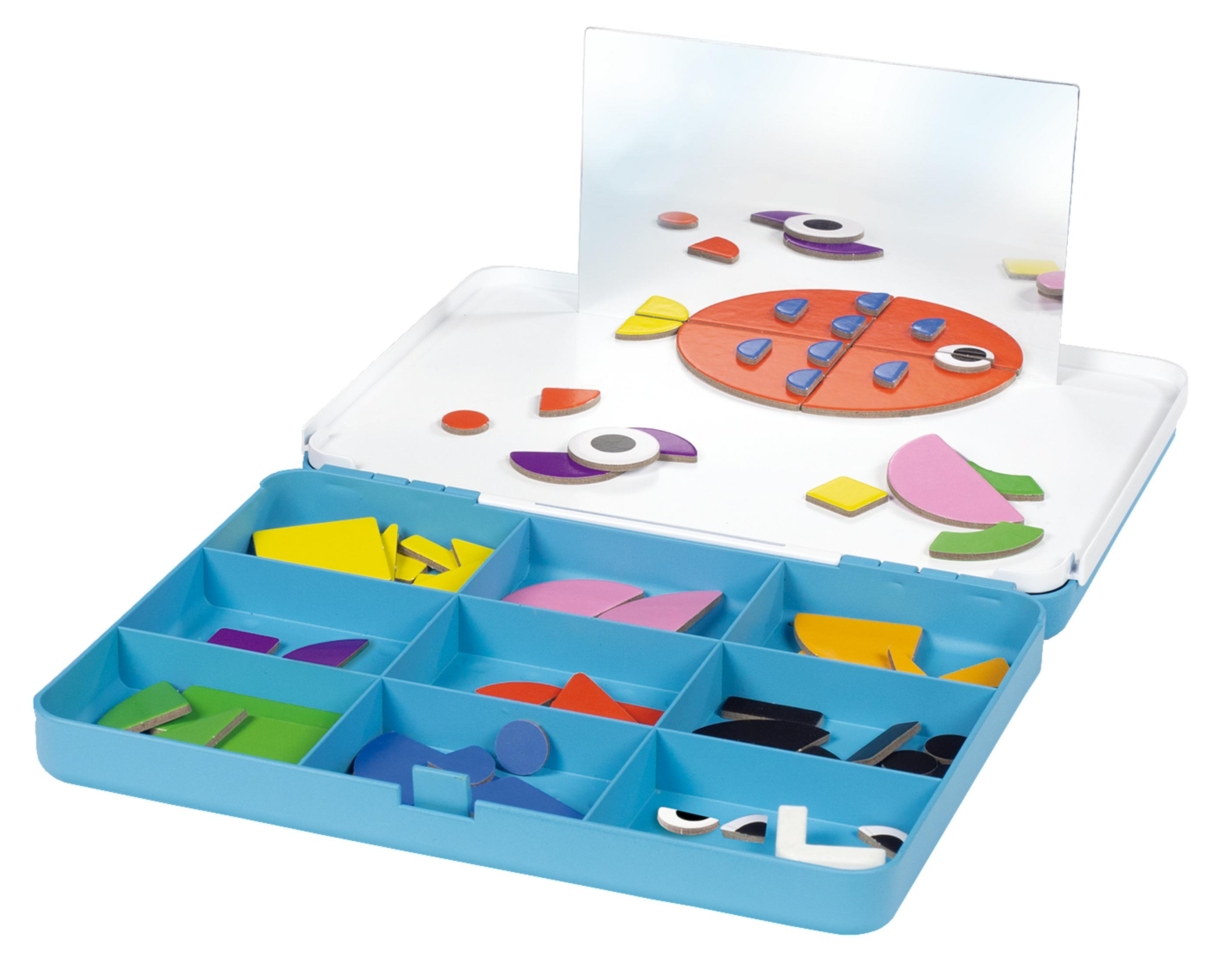 Spielzeug mit bunten Formen und Spiegel, in einem blauen Behälter mit Fächern.