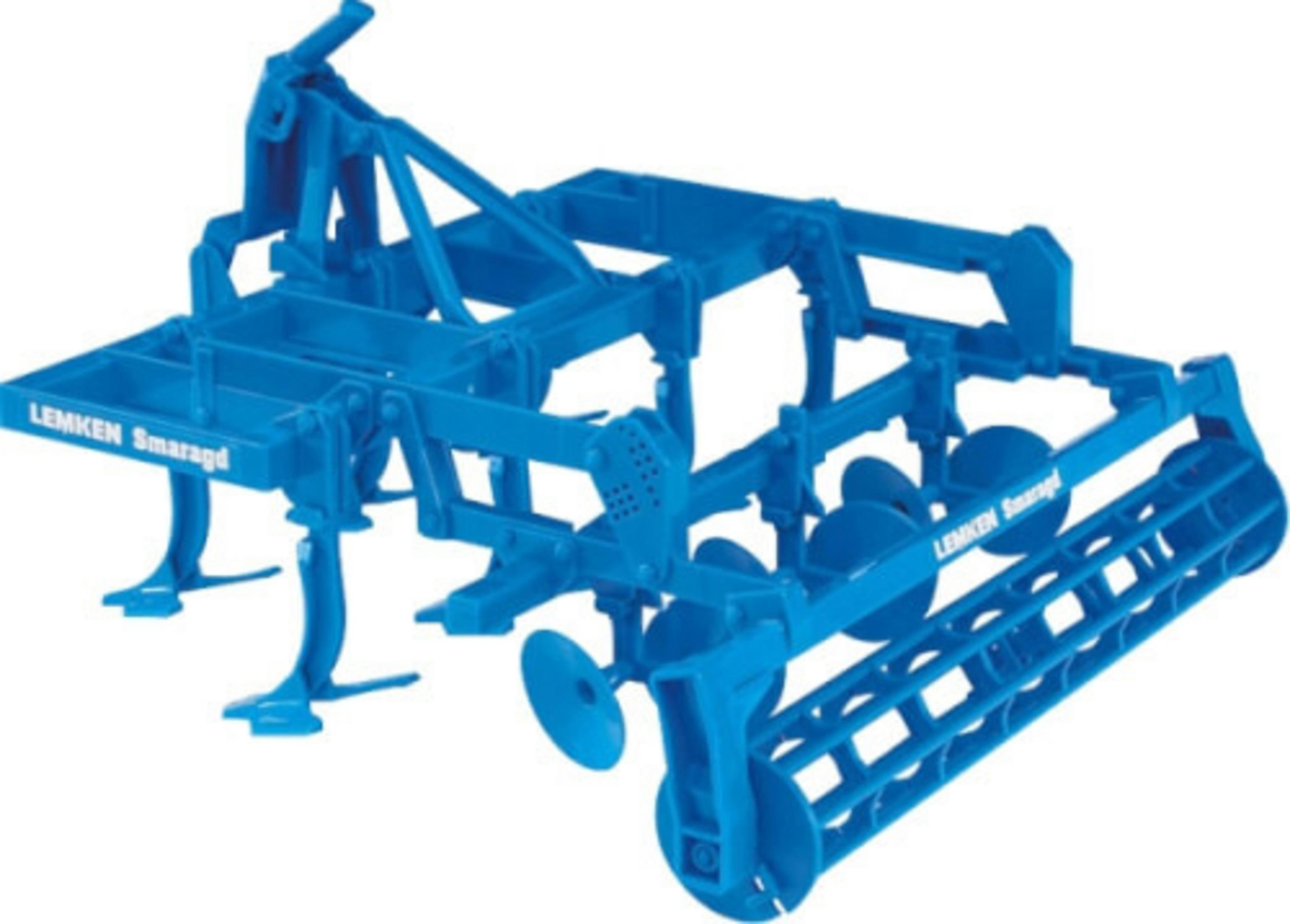 Macchina agricola blu Lemken Smaragd su sfondo bianco.
