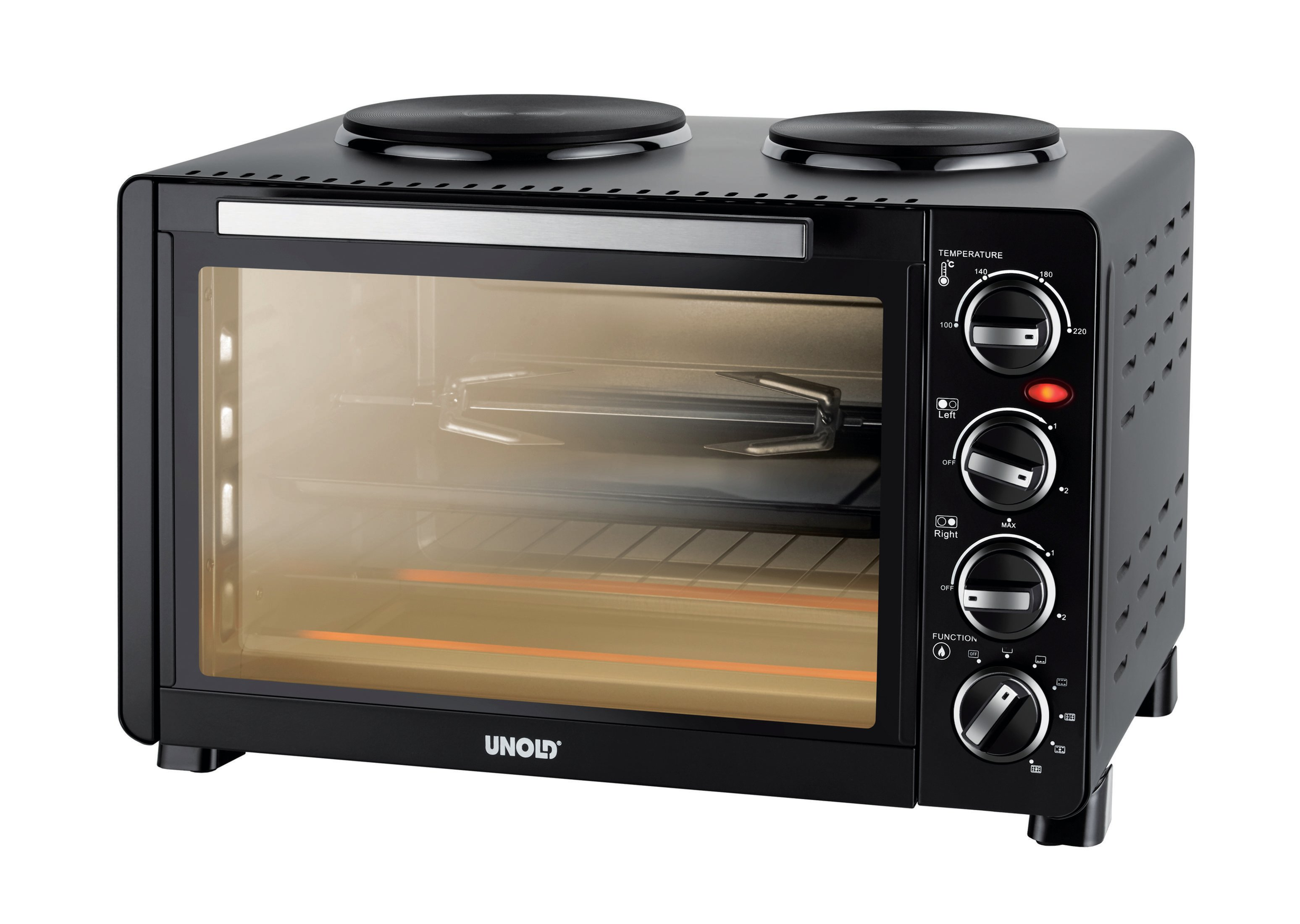 Forno nero con due fornelli sopra. C'è un girarrosto all'interno del forno.