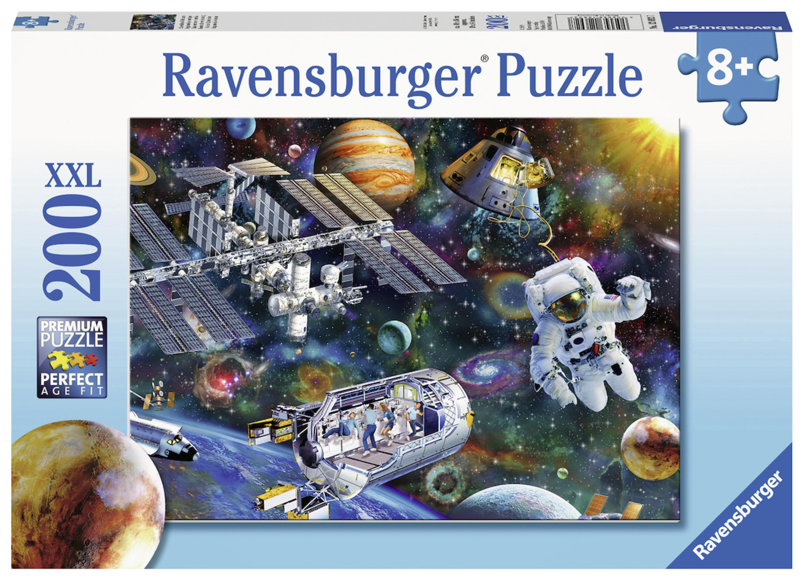 Ravensburger Weltraum-Puzzlebox mit Weltraumszene. Weißer Hintergrund.