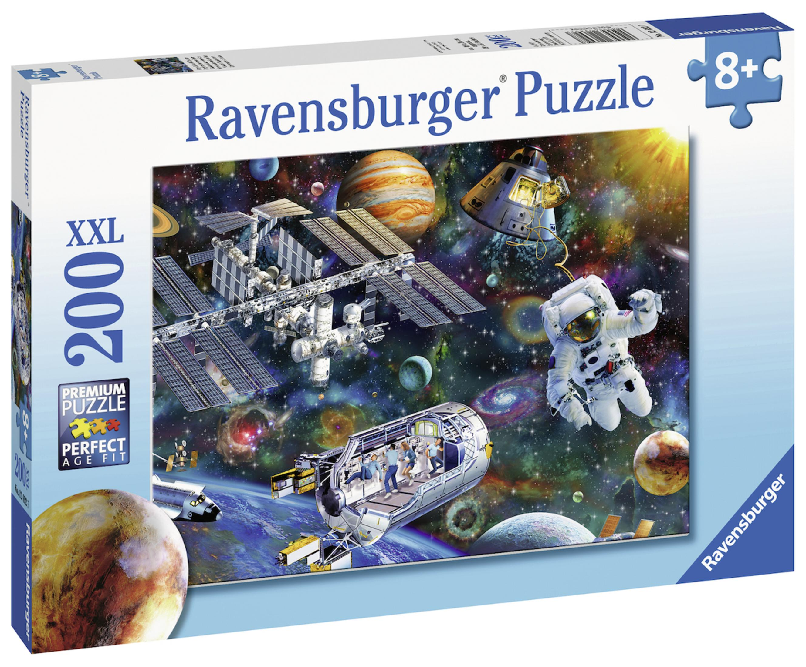 Ravensburger Puzzle des Weltraums mit Astronauten, Raumstation, Planeten und Raumschiffen.