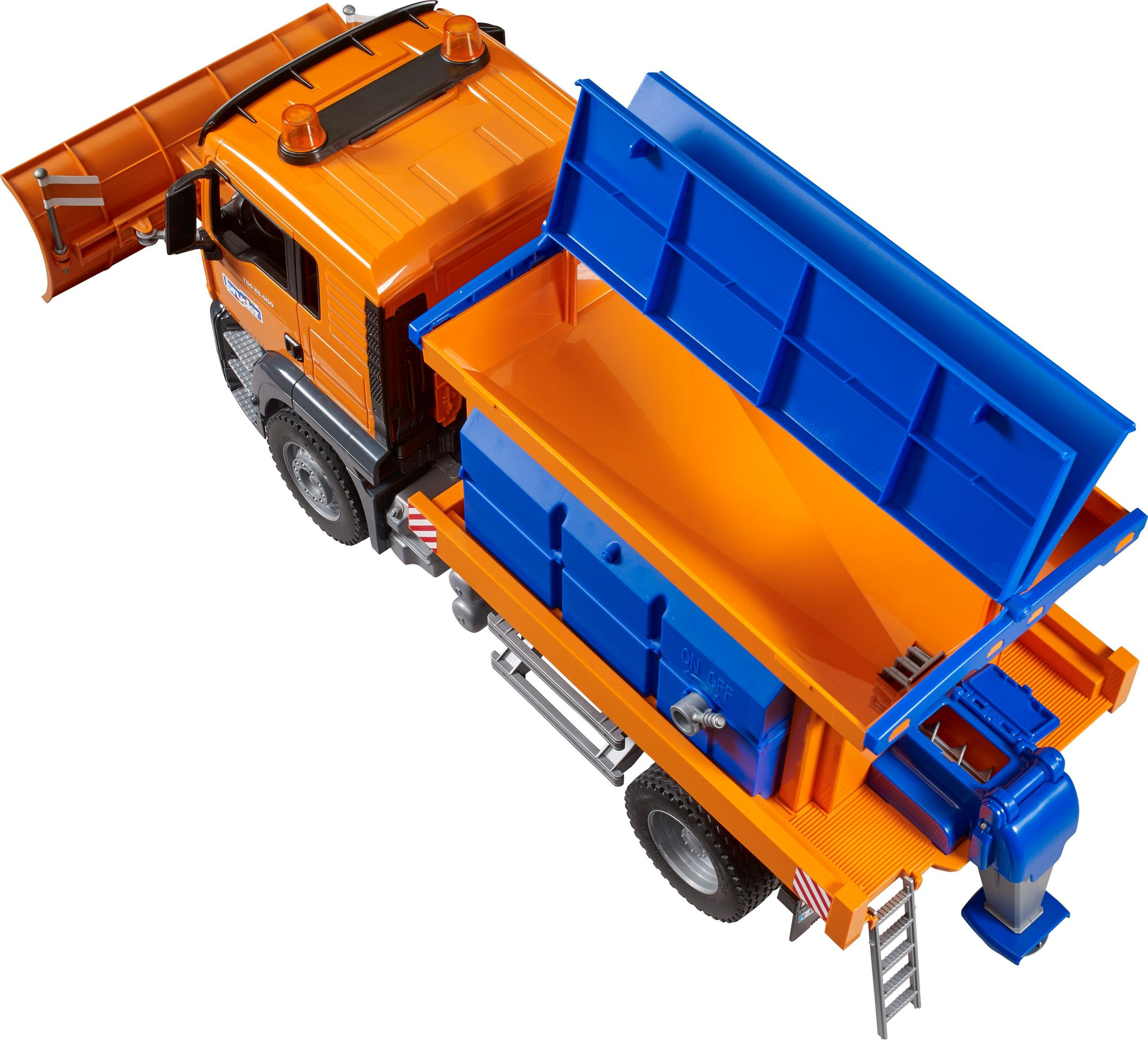 Orangener und blauer Spielzeug-LKW mit Schneepflug und offenem Stauraum.