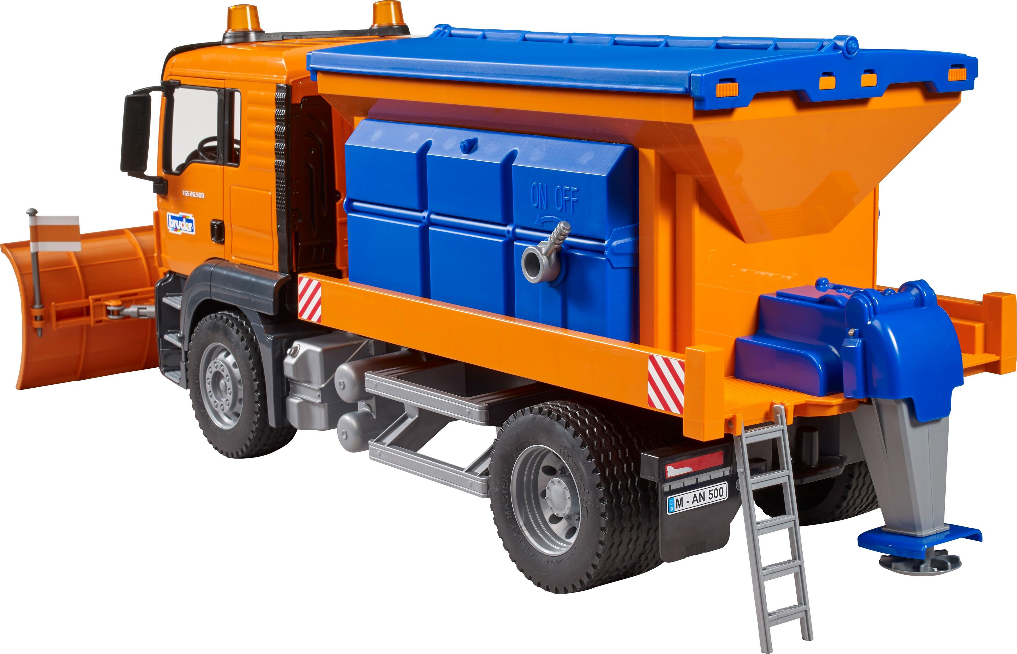 Ein orangefarbener und blauer Spielzeug-Schneepflug-LKW, mit einem blauen Behälter auf der Rückseite und einem Pflug vorne.