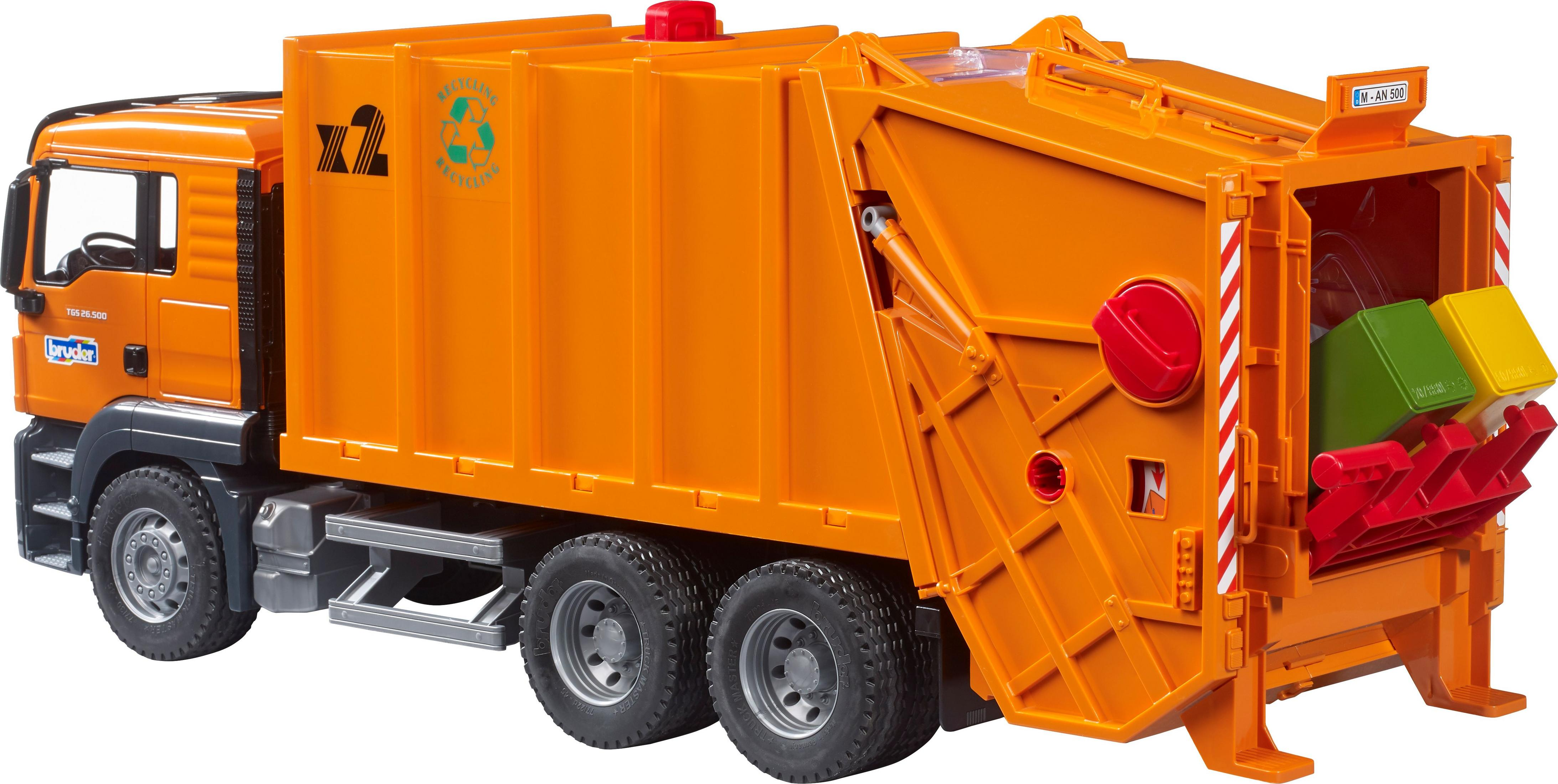 Oranger Müllwagen mit Recycling-Logos, grünen, gelben und roten Behältern.