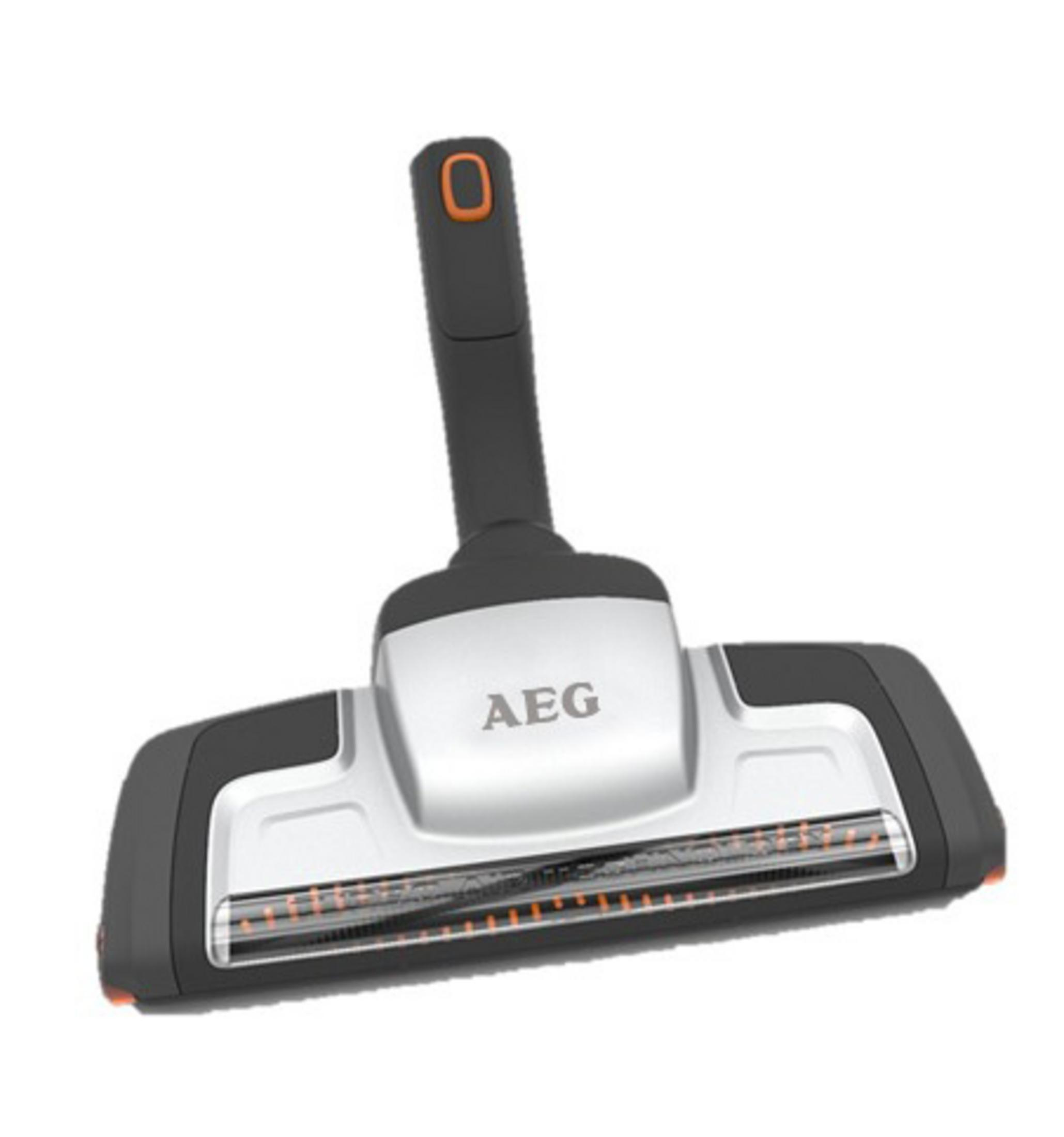 AEG Staubsaugerkopf, silber mit schwarzen Akzenten und orangefarbenen Details. Abgewinkeltes Design mit Bürste.