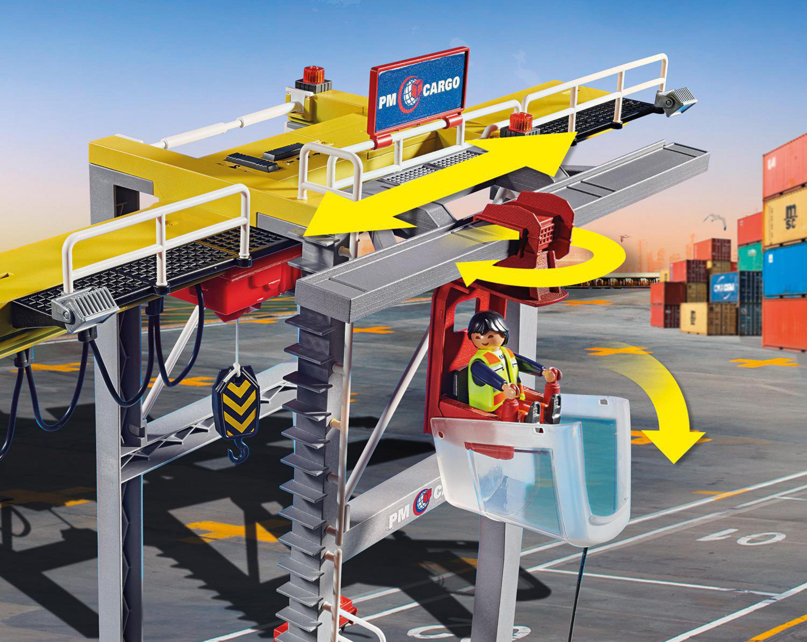 Ein Playmobil-Frachtkran mit beweglichen Teilen, ein Arbeiter in der Kabine und eine Dockszene.