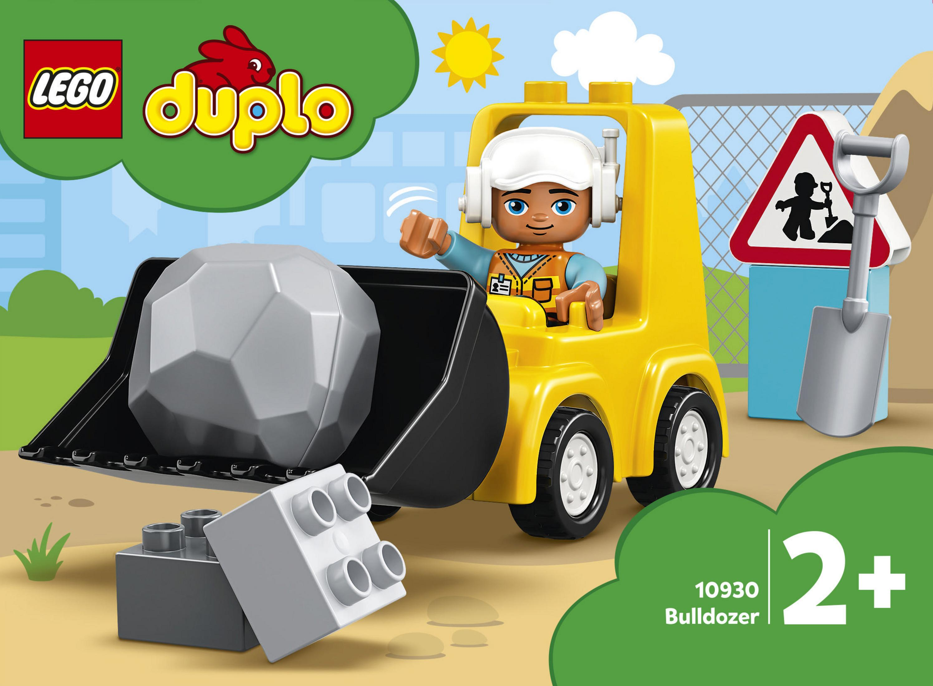 Un set Lego Duplo che mostra un bulldozer giallo con una roccia, un operaio edile e dei mattoncini.