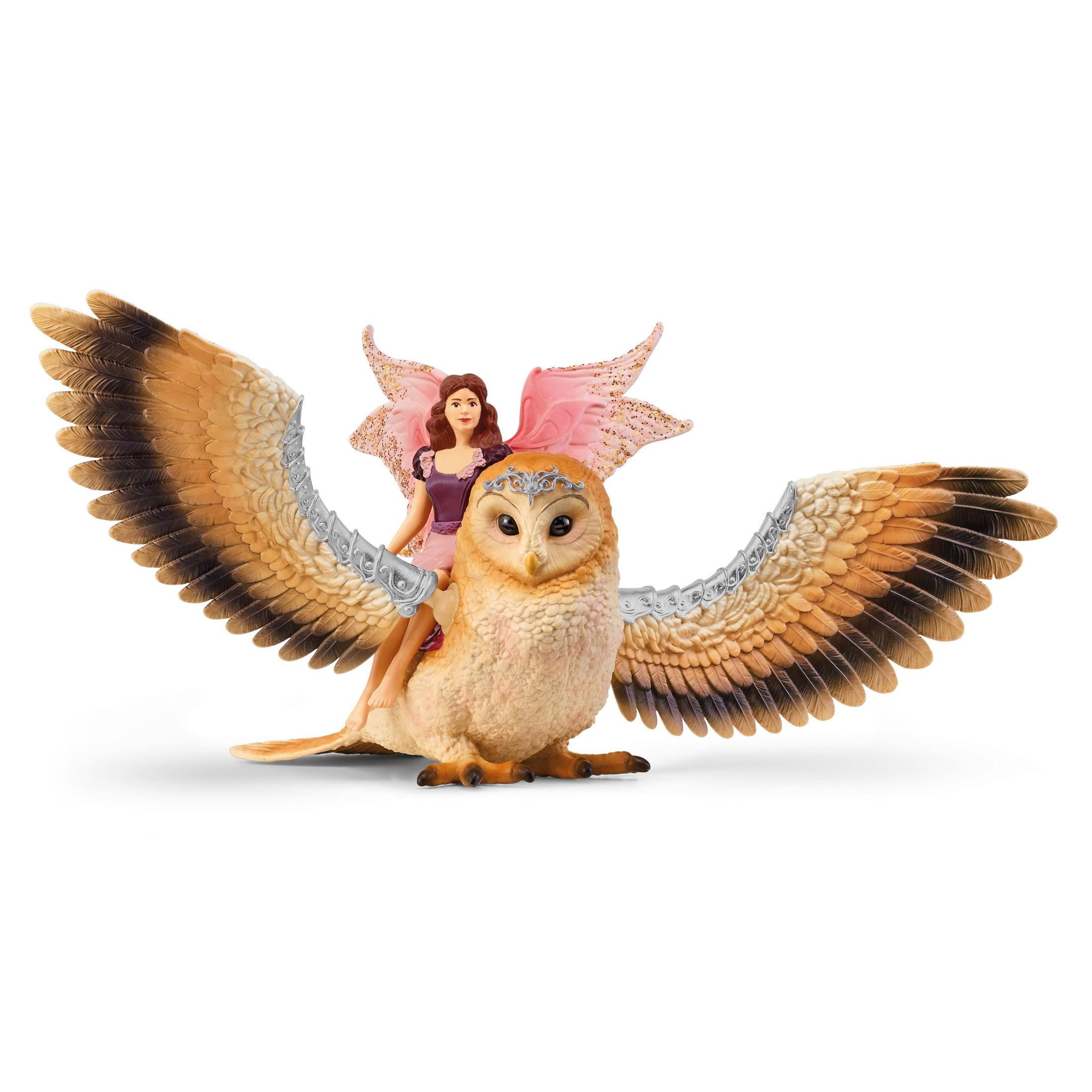 Eine Fee reitet auf einer Eule mit ausgebreiteten Flügeln. Die Eule ist hellbraun, die Fee trägt rosa Flügel.