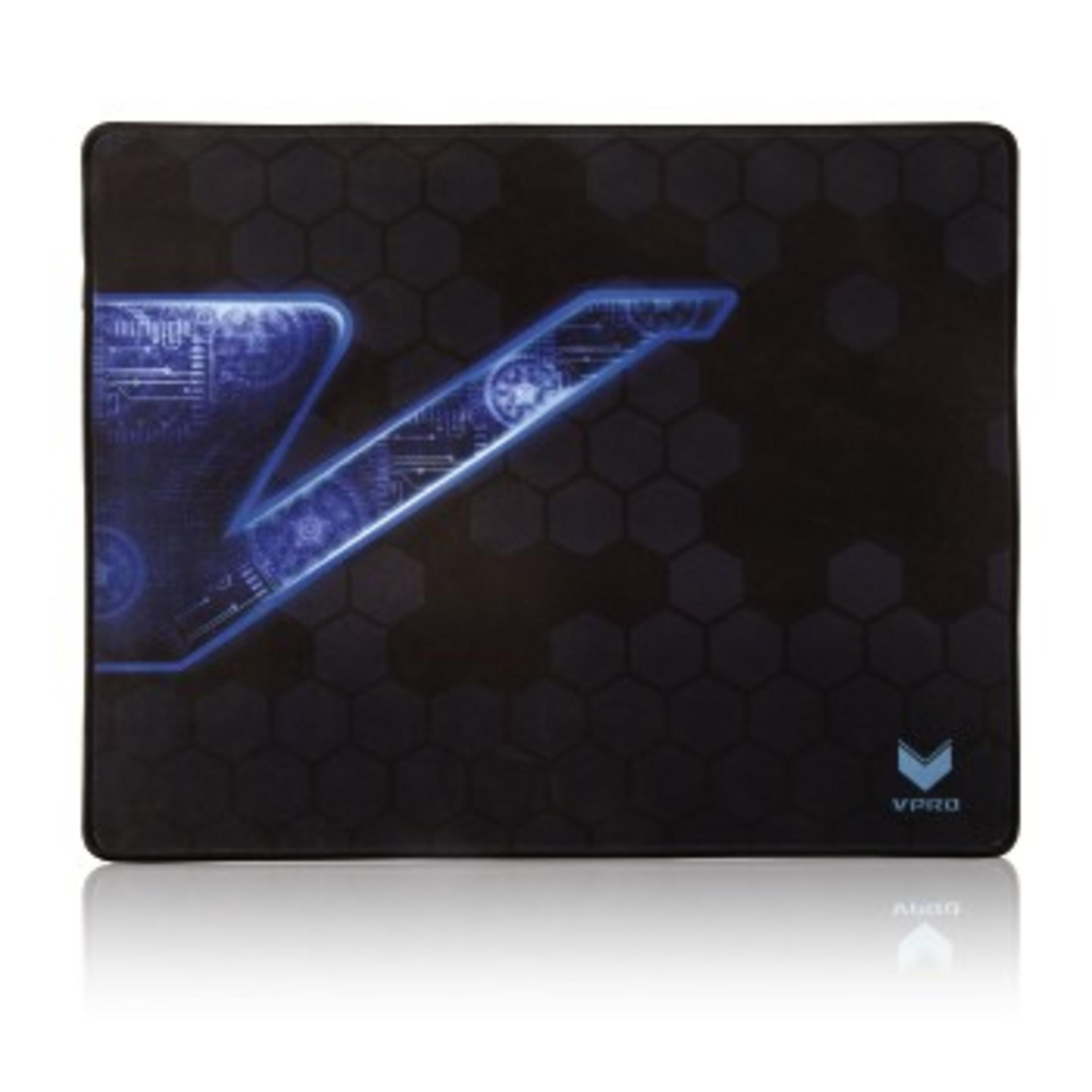 Czarna podkładka pod mysz z niebieskim świecącym logo „V”, otoczonym sześciokątami, na czarnej powierzchni.