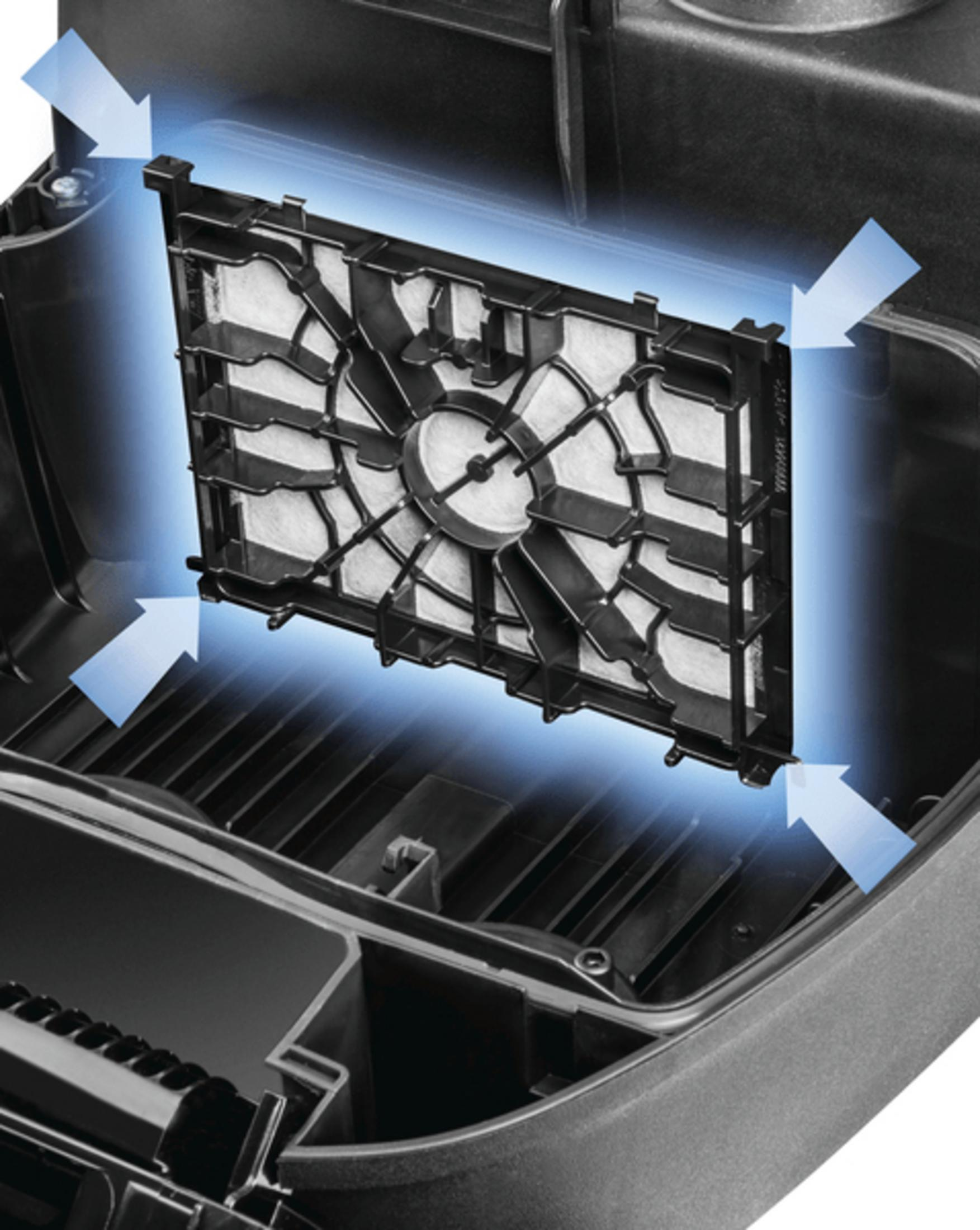 Zbliżenie filtra odkurzacza z białym filtrem. Filtr jest czarny, z niebieskimi strzałkami.