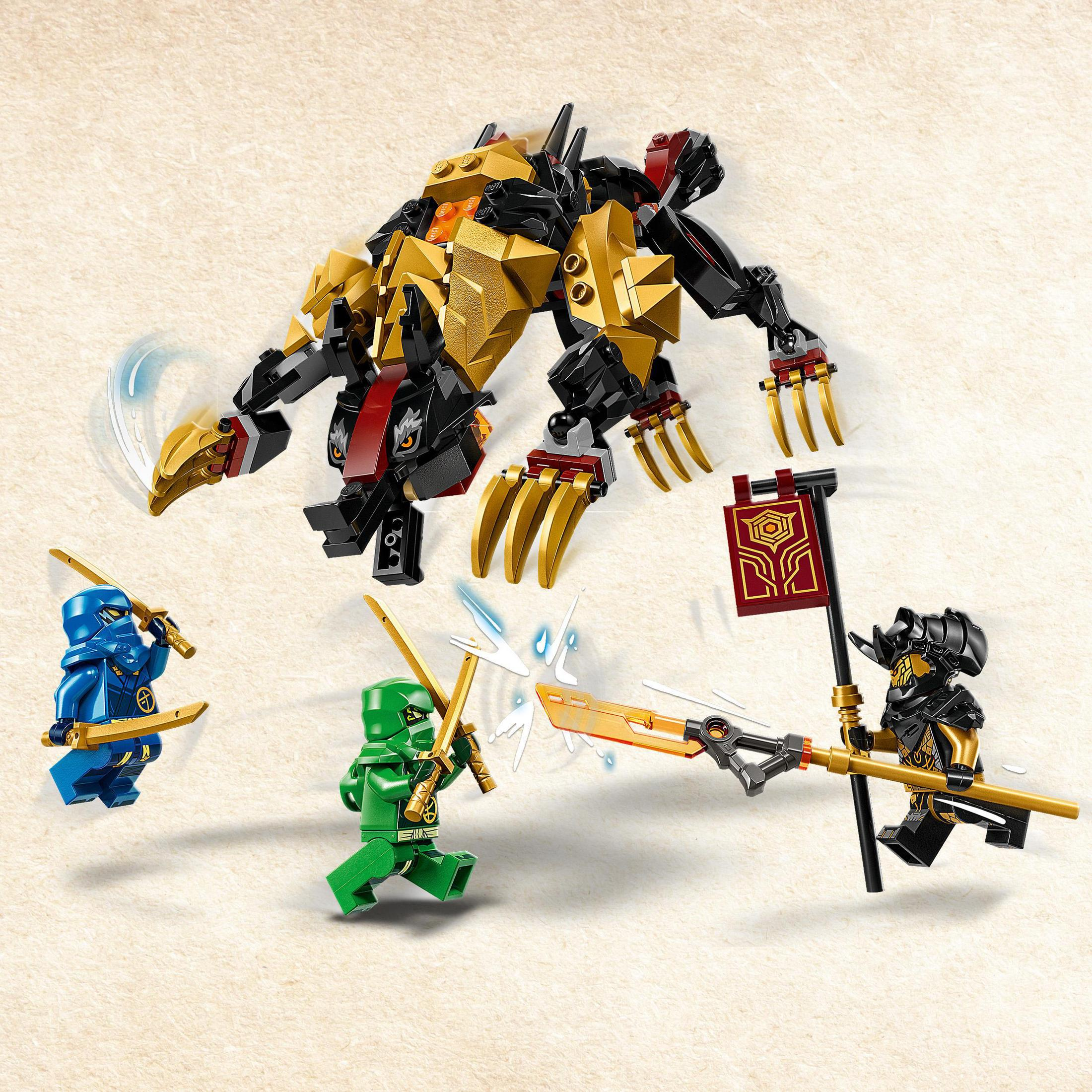 Set de Lego Ninjago con figuras de ninjas luchando contra una bestia mecánica.