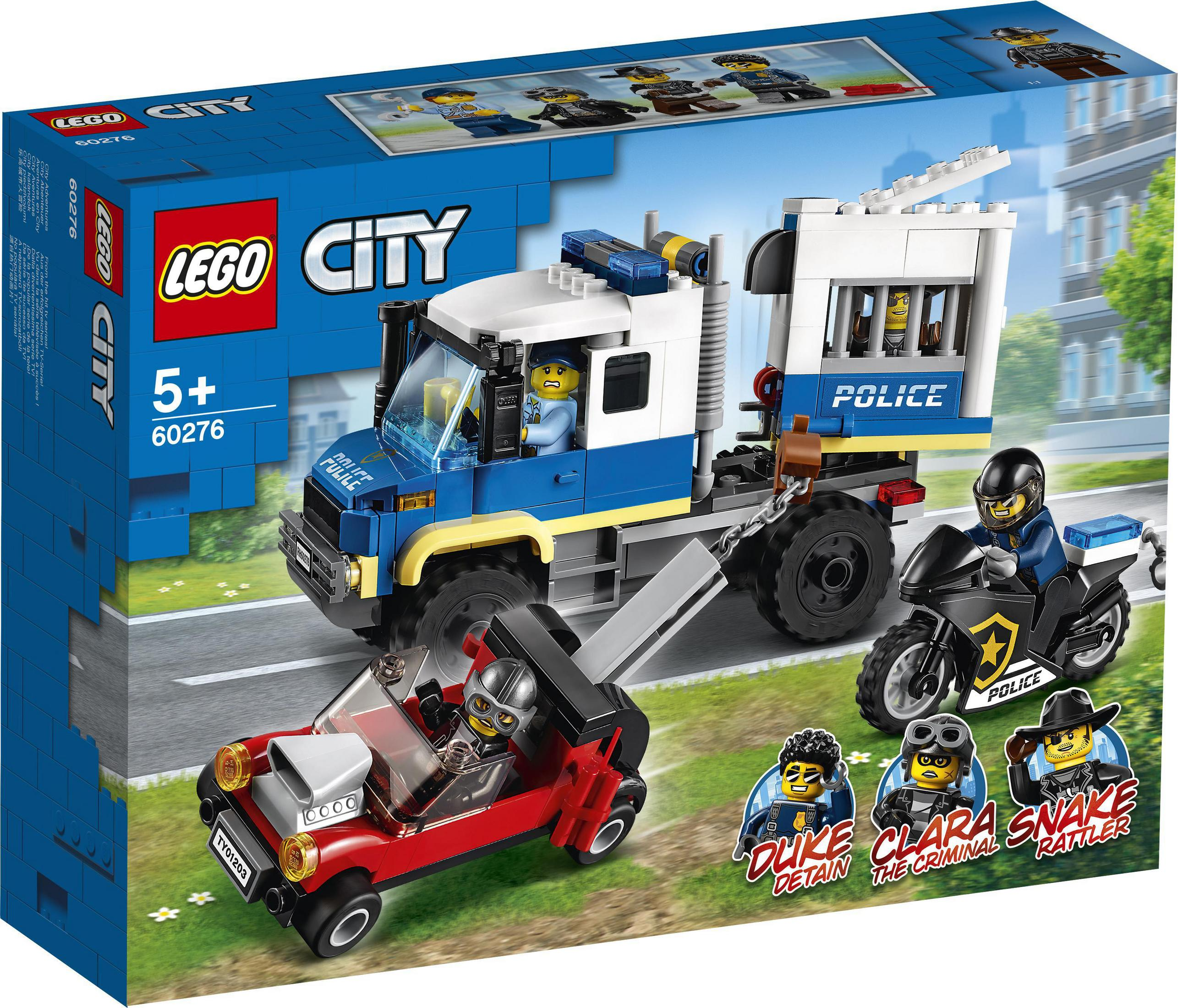 Zestaw Lego City z ciężarówką policyjną, czerwonym autem, motocyklem i figurkami na tle miasta.