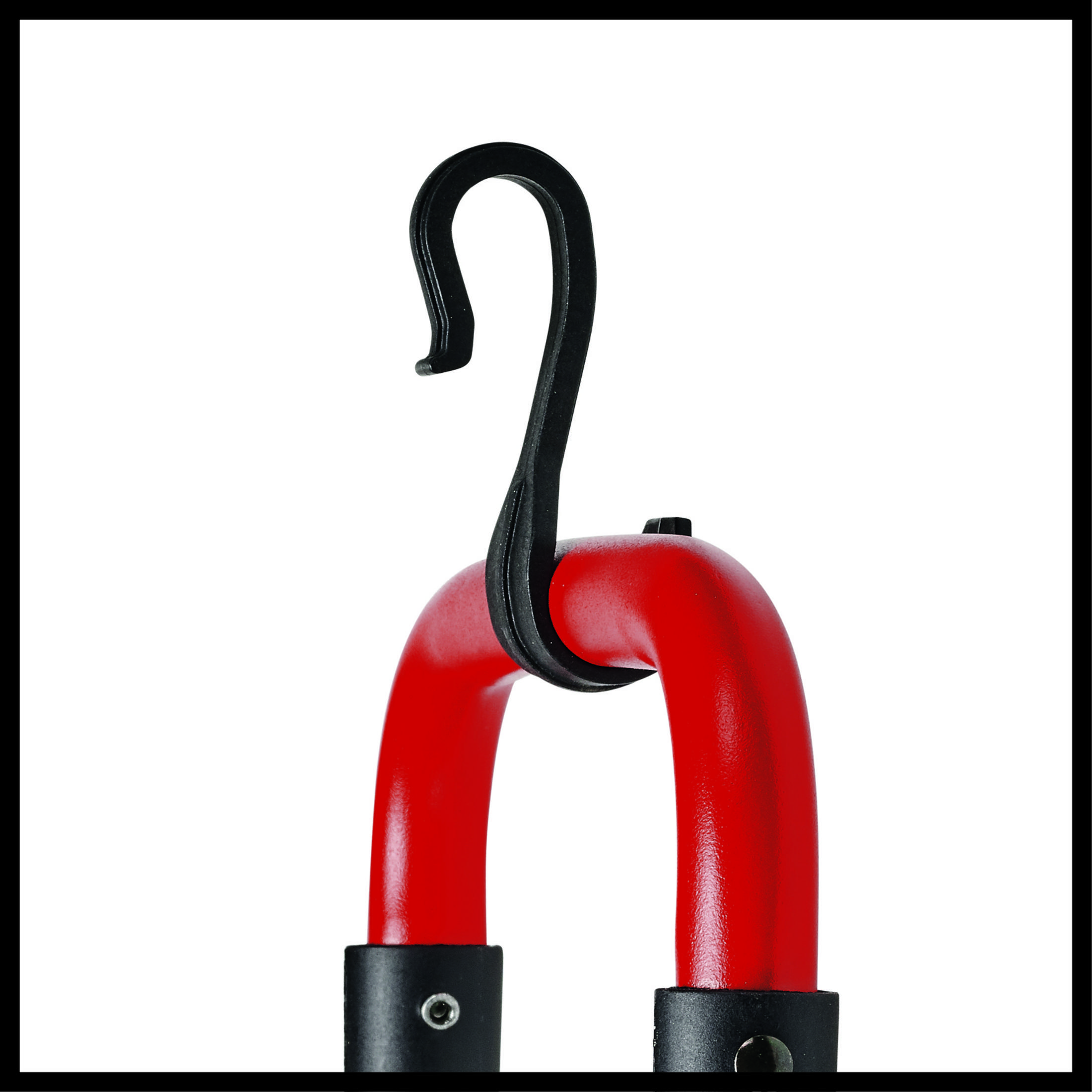 Un gancho de metal rojo en una pieza de metal curva roja, con extremos de goma negra.