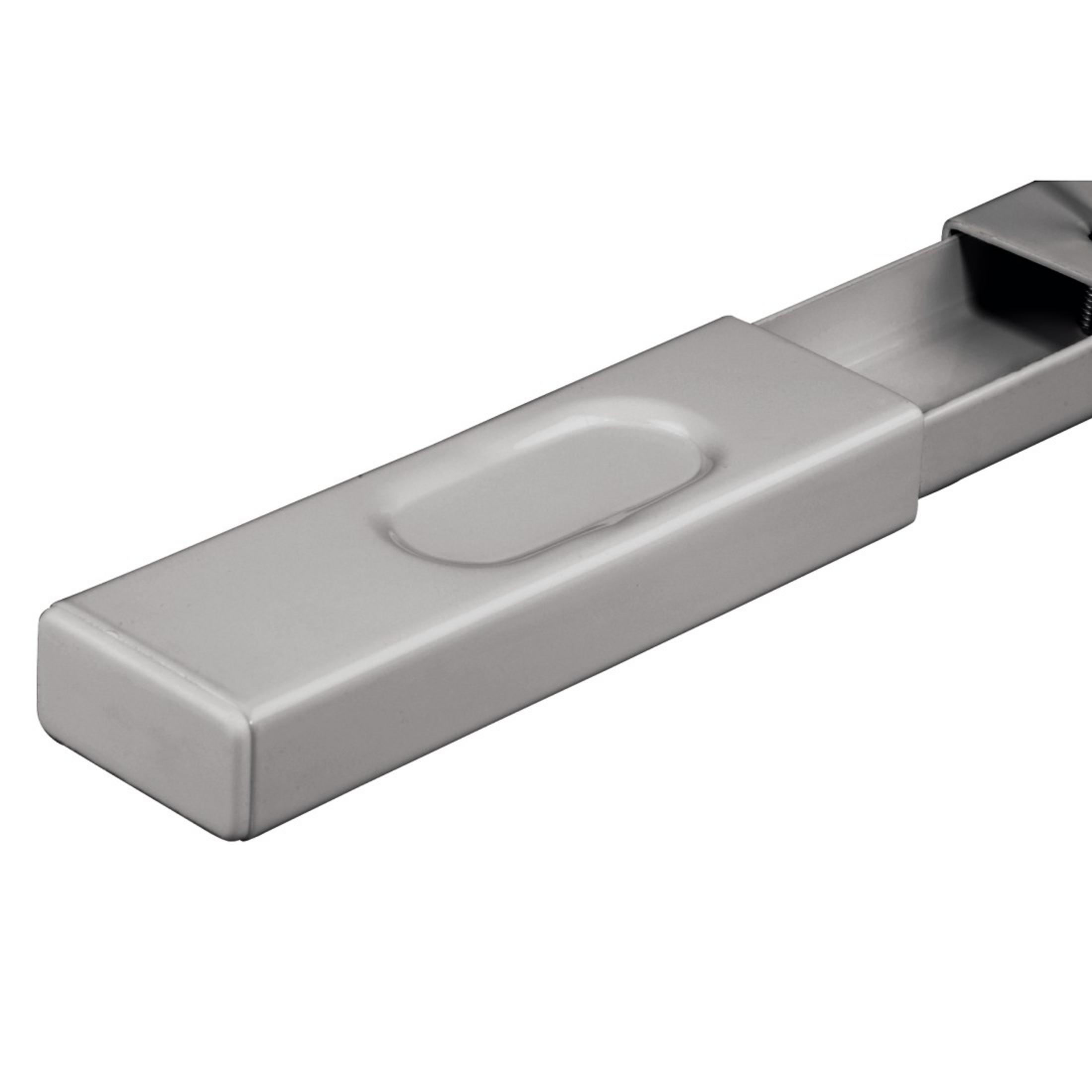 Nahaufnahme einer silbernen, rechteckigen Schublade, leicht geöffnet.