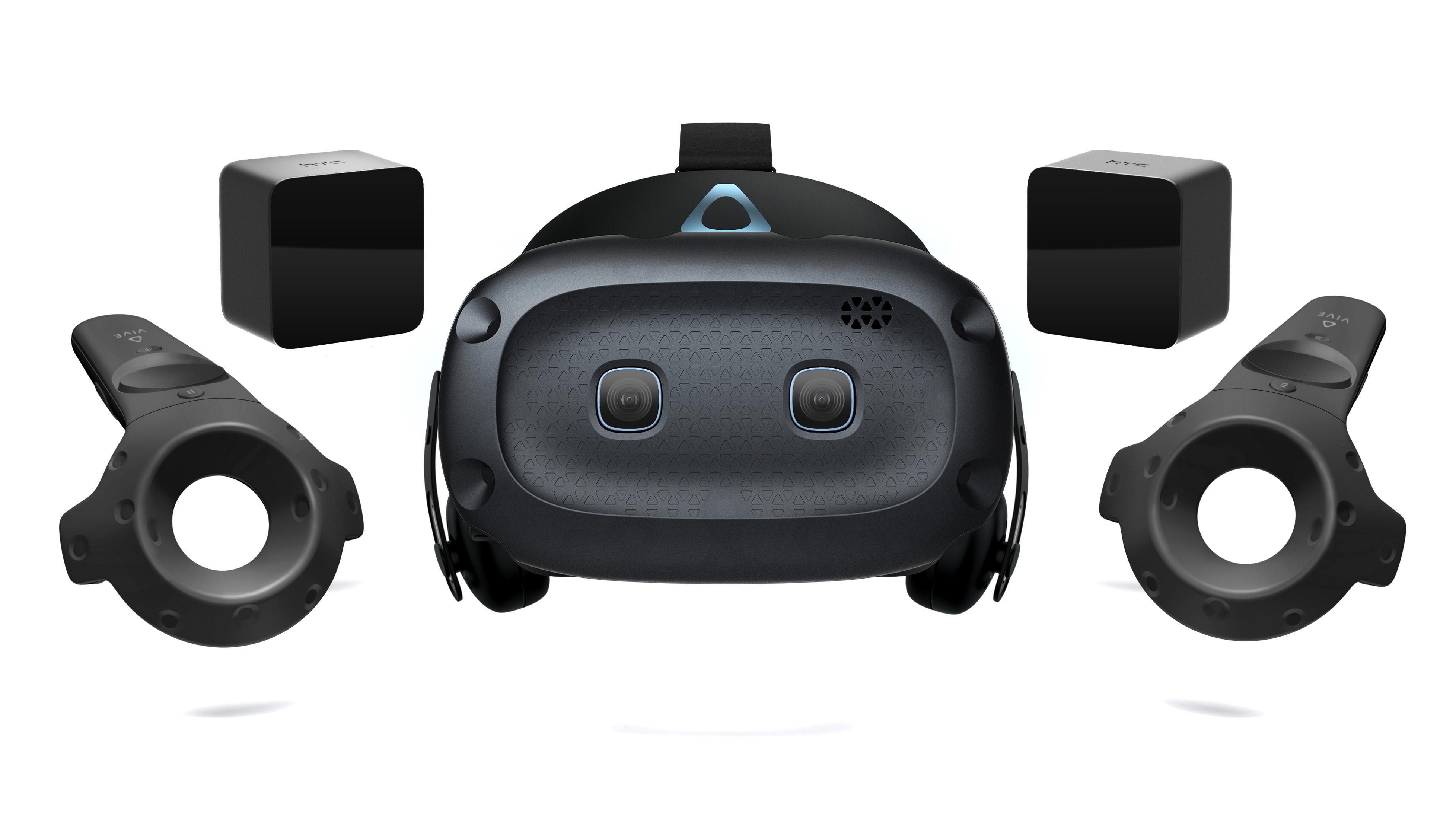 VR-Headset, zwei Controller und zwei Basisstationen. Alles schwarz, auf weißem Grund.