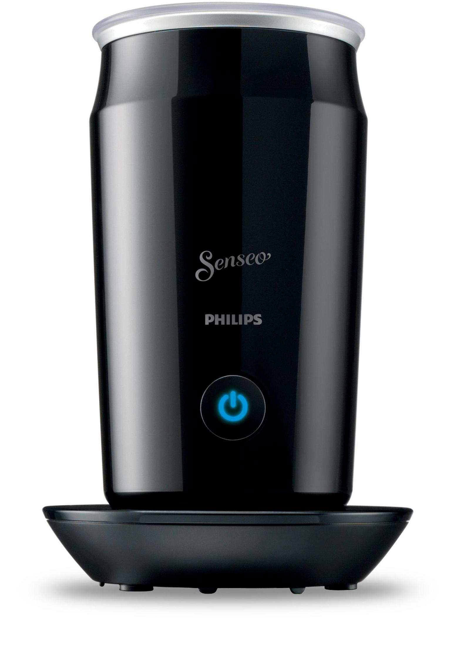 Czarny ekspres do kawy z niebieskim przyciskiem zasilania, na czarnej podstawie. Białe tło.