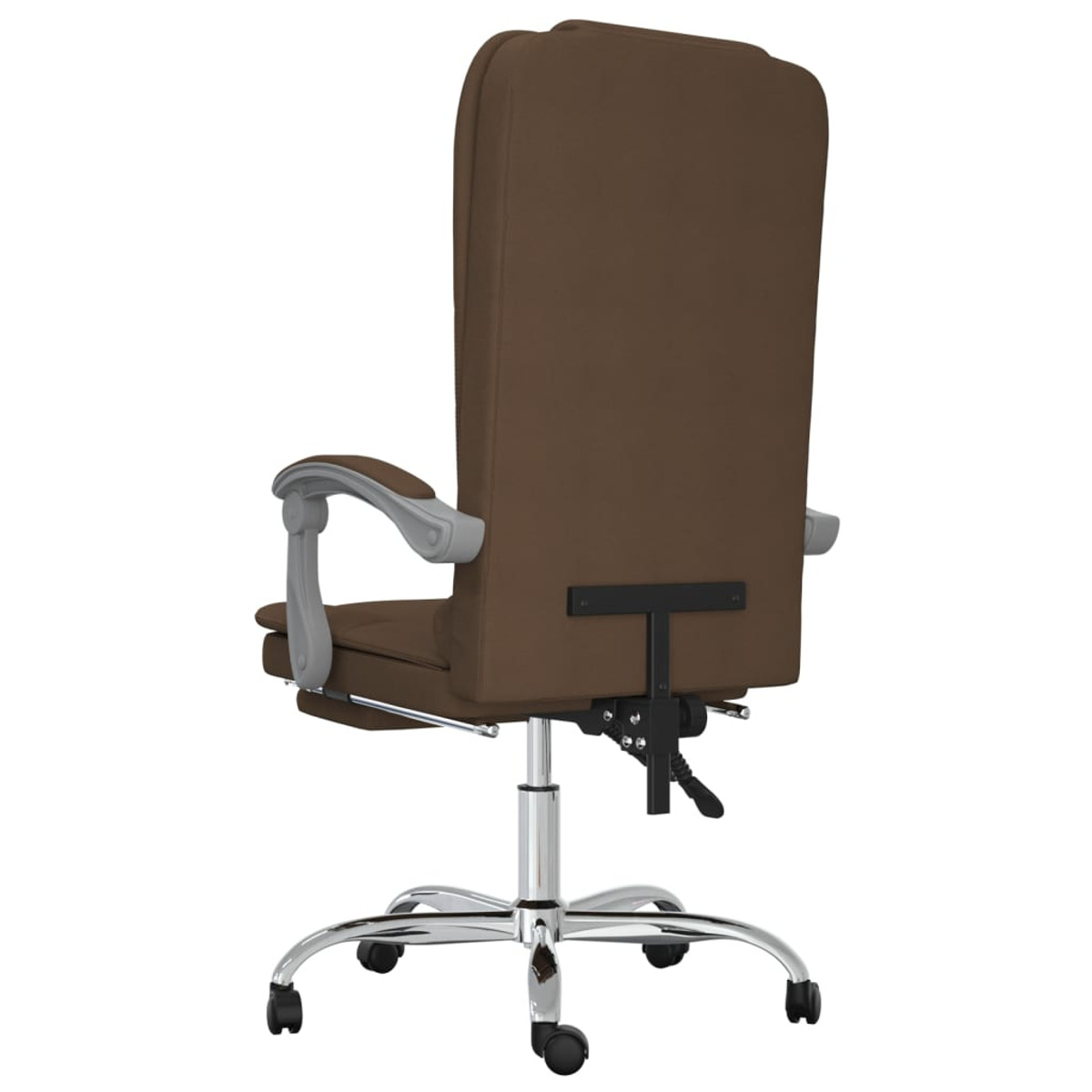 Brauner Bürostuhl von hinten mit hohem Rücken und Chrombeinen. Der Hintergrund ist weiß.