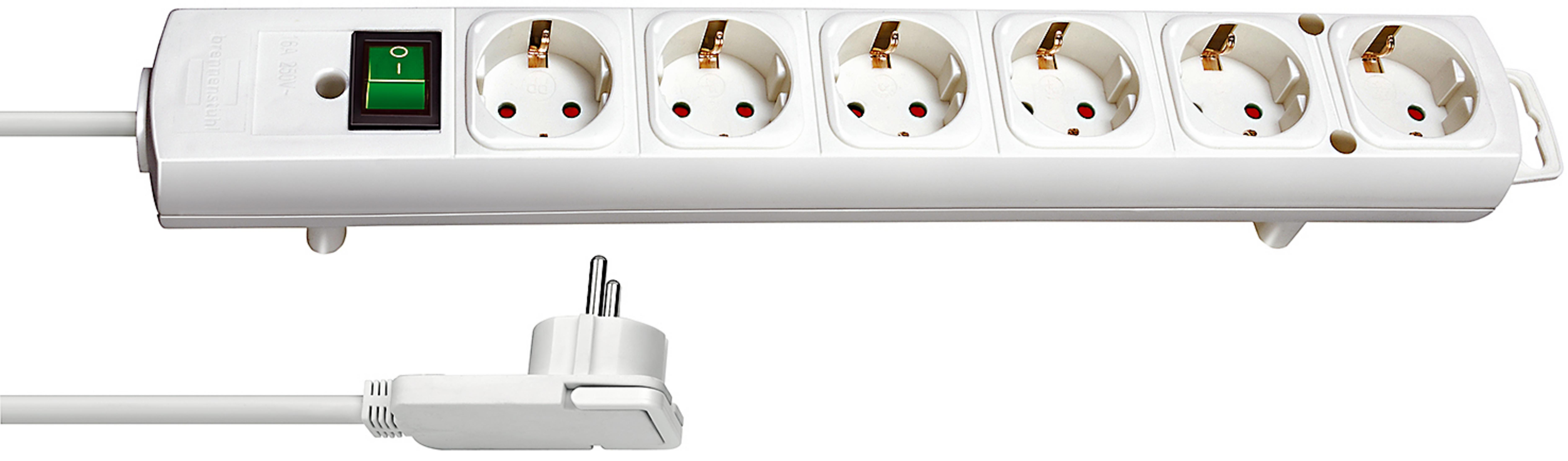 Weiße Steckdosenleiste mit 6 Steckdosen und einem grünen Ein-/Ausschalter und Stecker auf Weiß.