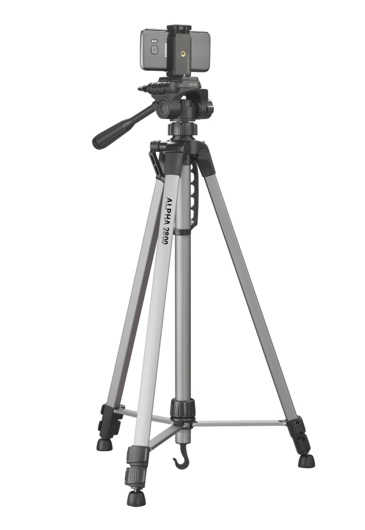 Statyw z dołączonym smartfonem, wyizolowany na białym tle.