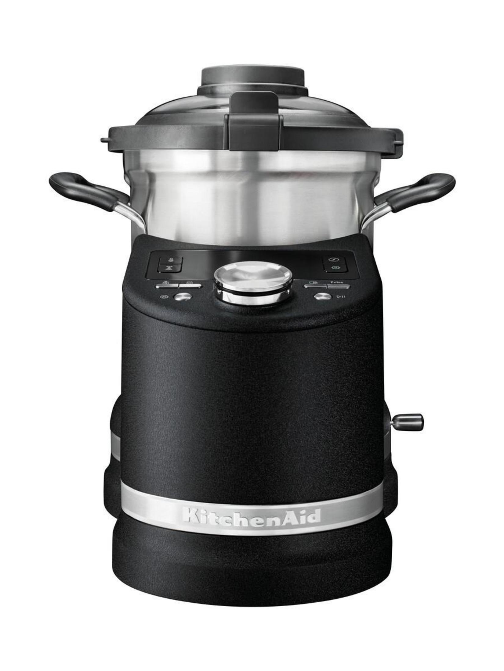 Ein schwarzer KitchenAid-Küchenroboter mit einer Edelstahlschüssel.