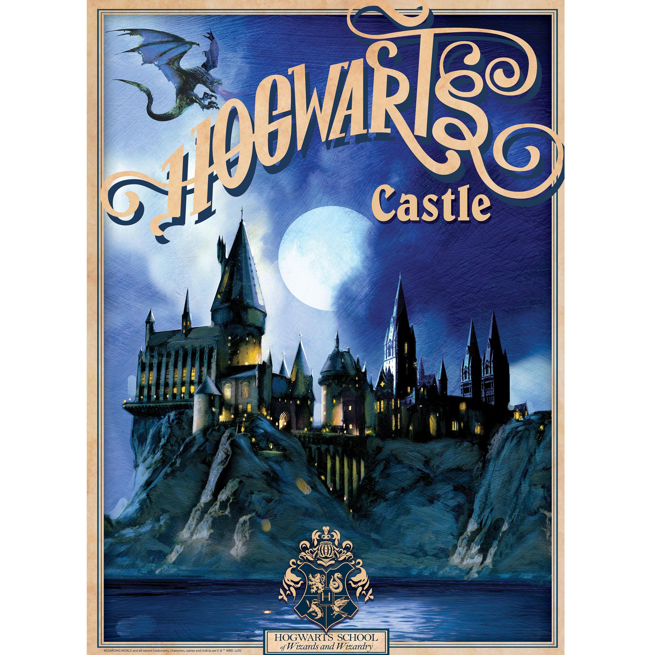 Ein Poster der Hogwarts-Burg bei Nacht, mit Drachen, Mond und Text.