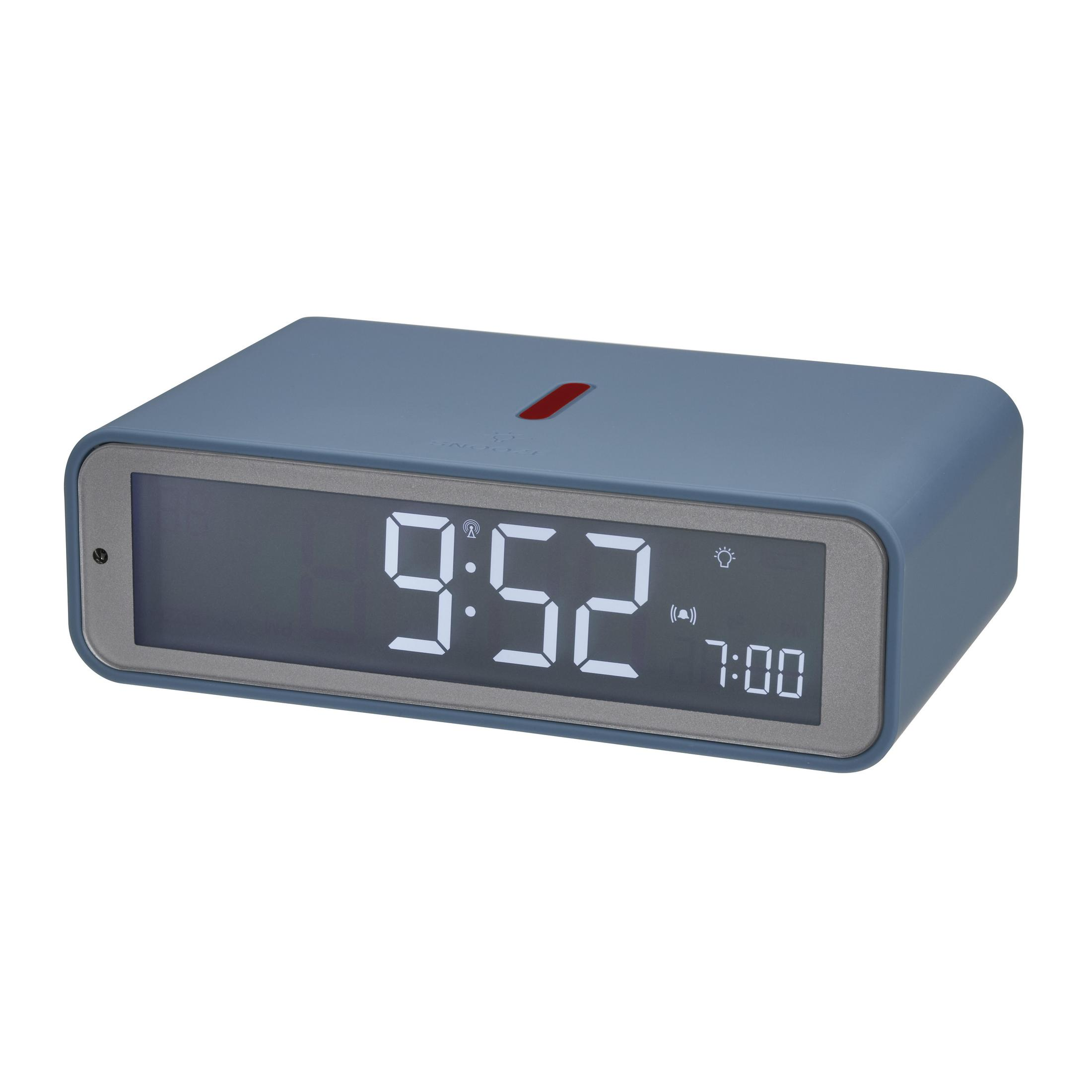 Blaue Digitaluhr zeigt 9:52 und 7:00 Uhr an. Sie hat einen roten Knopf oben.