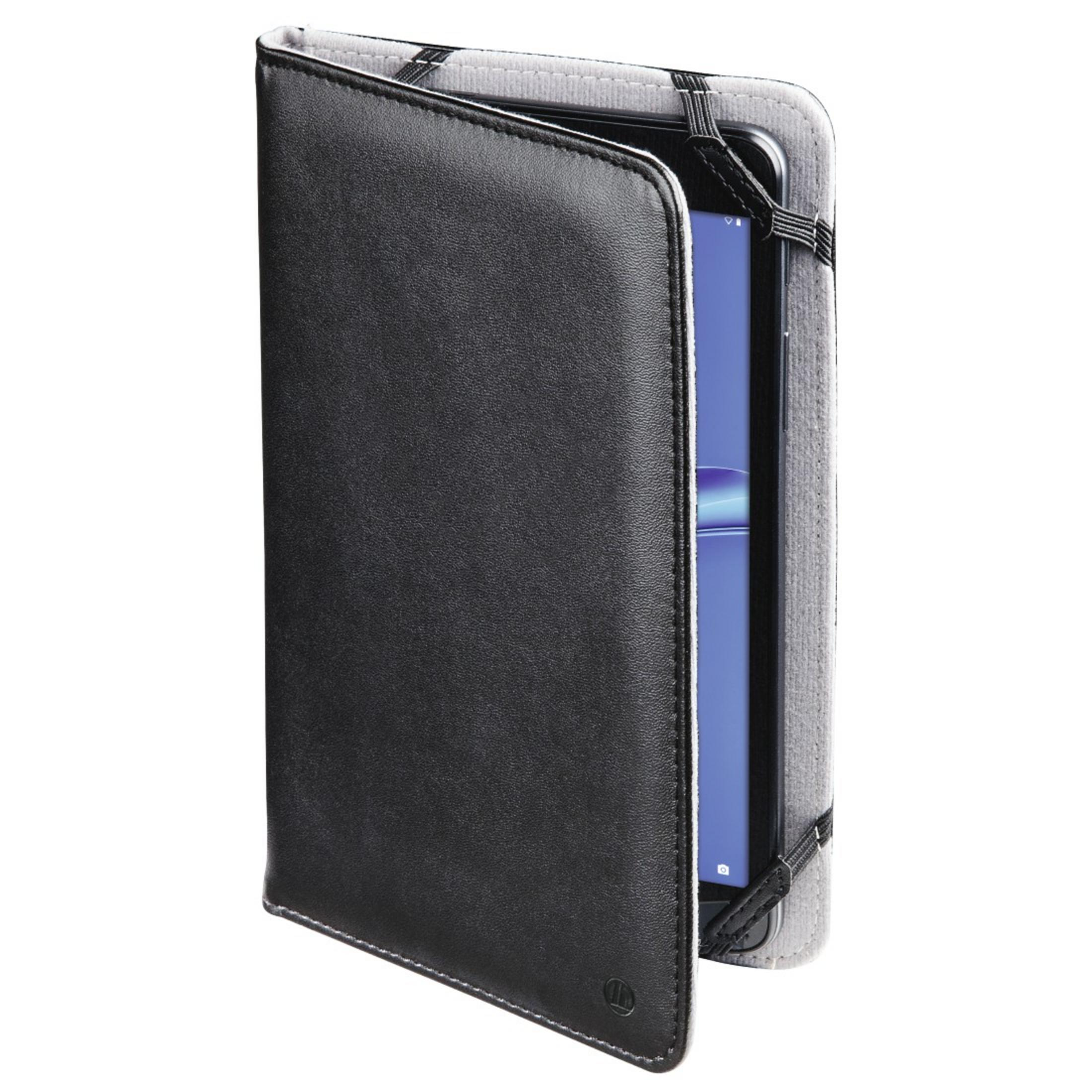 Schwarze Leder-Tablethülle, geöffnet, um ein Tablet im Inneren zu zeigen, gehalten von schwarzen Gummibändern.