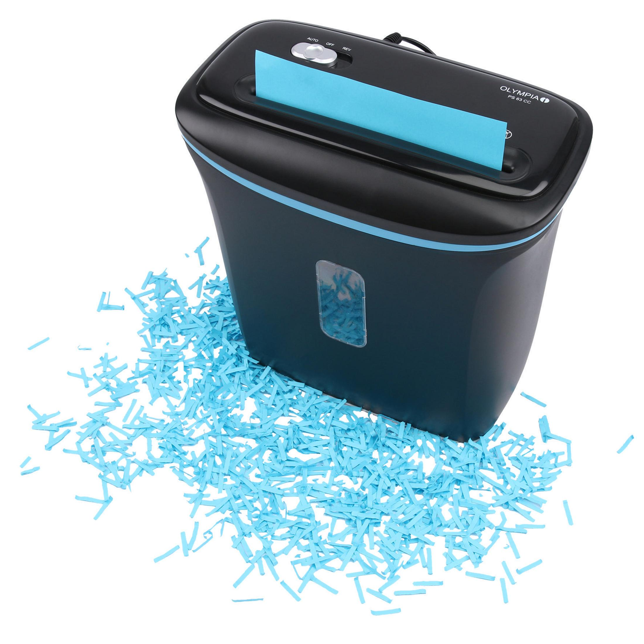 Ein schwarz-blauer Aktenvernichter mit blauem geschredderten Papier auf Weiß.