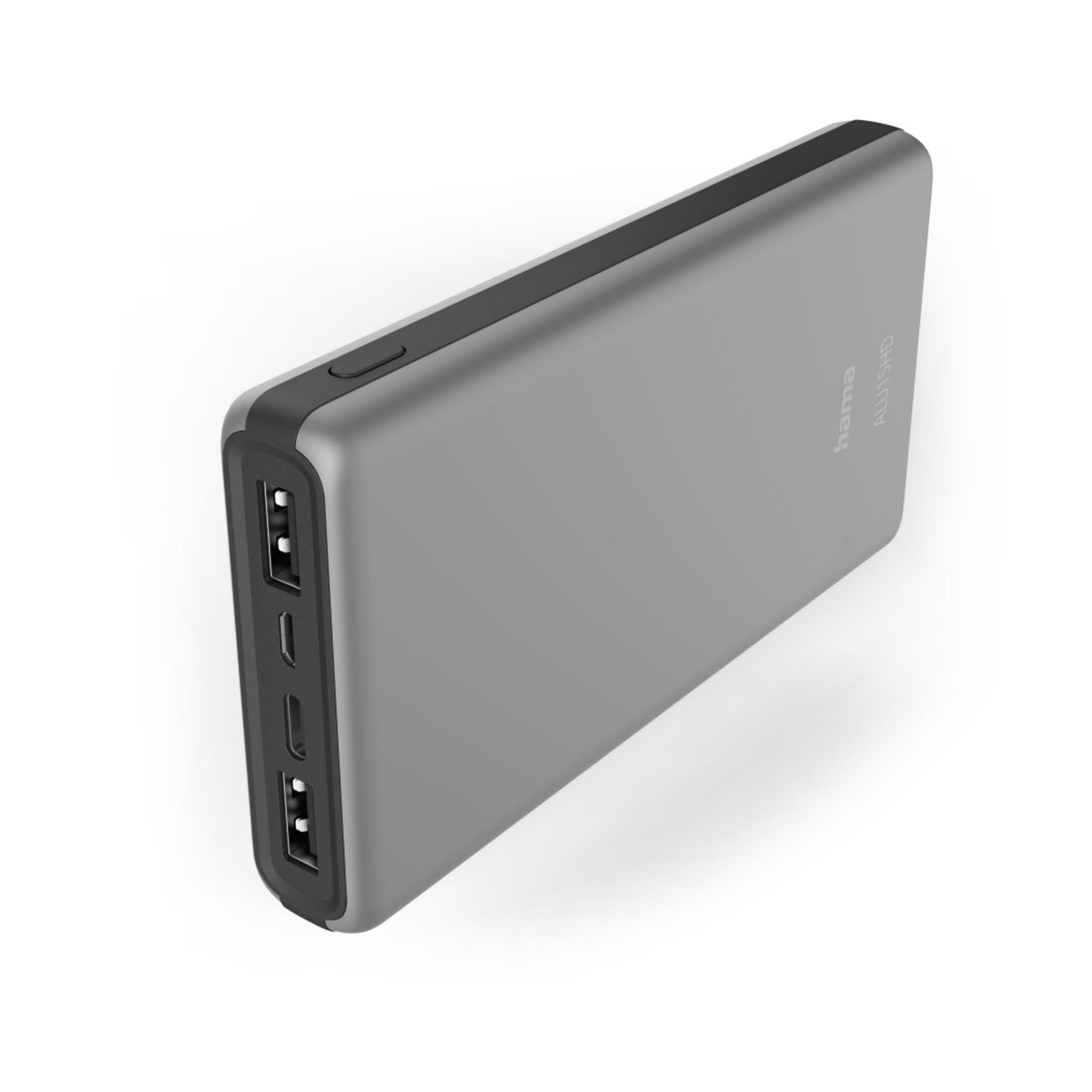 Eine silberne Hama Powerbank mit USB-Anschlüssen. Sie hat eine schwarze Oberseite und ist auf weißem Grund.