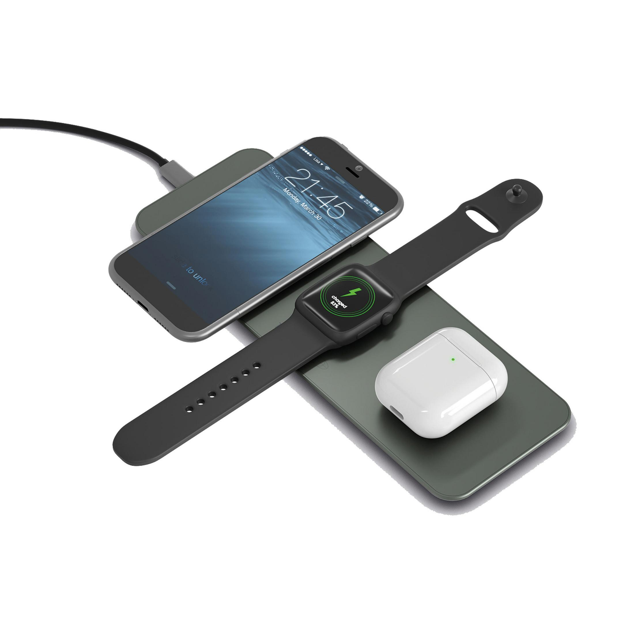 Telefon, Uhr und Ohrhörer auf einem Ladepad. Alle Geräte sind schwarz oder grau.
