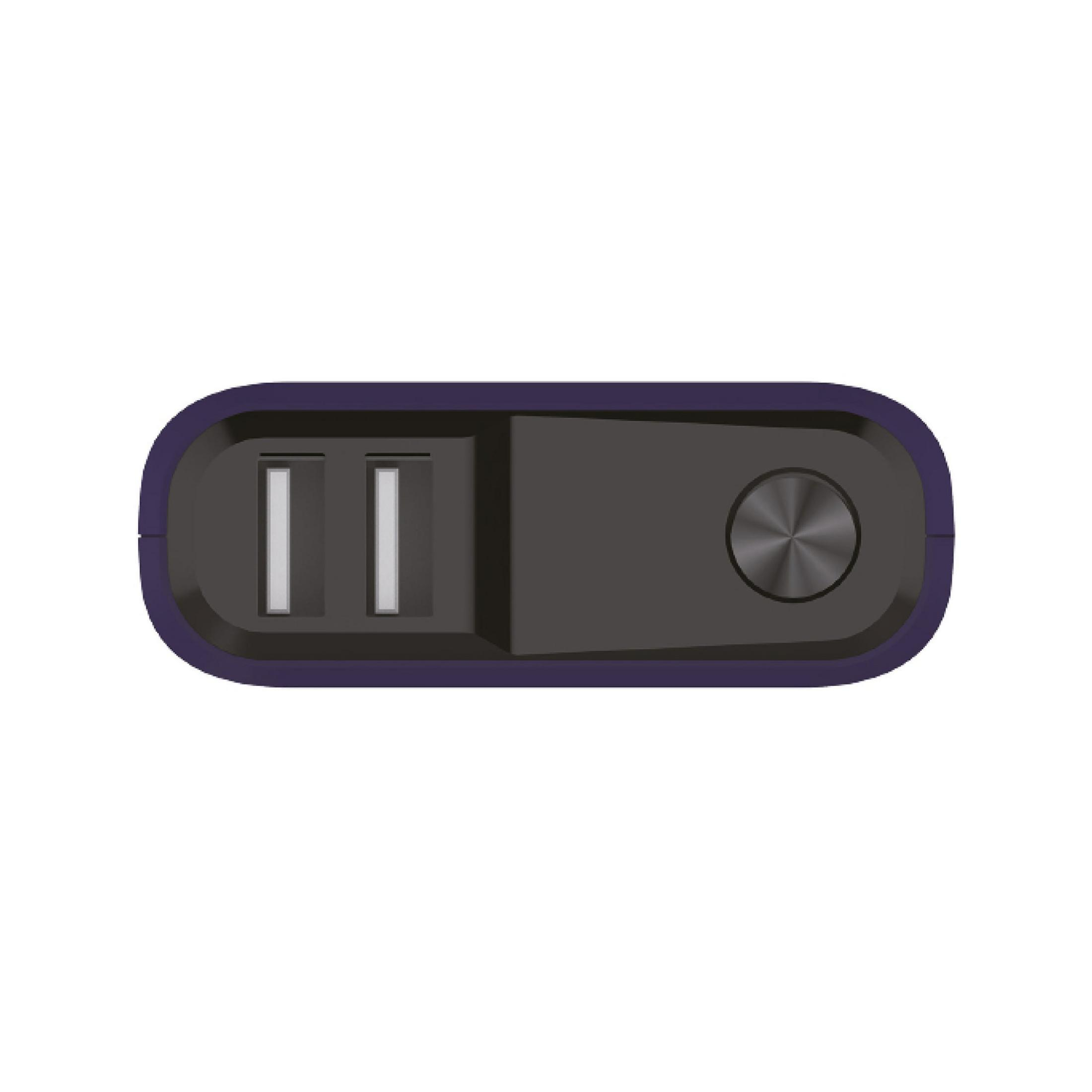 Un power bank nero con due porte USB e un pulsante nero sulla parte superiore, isolato.