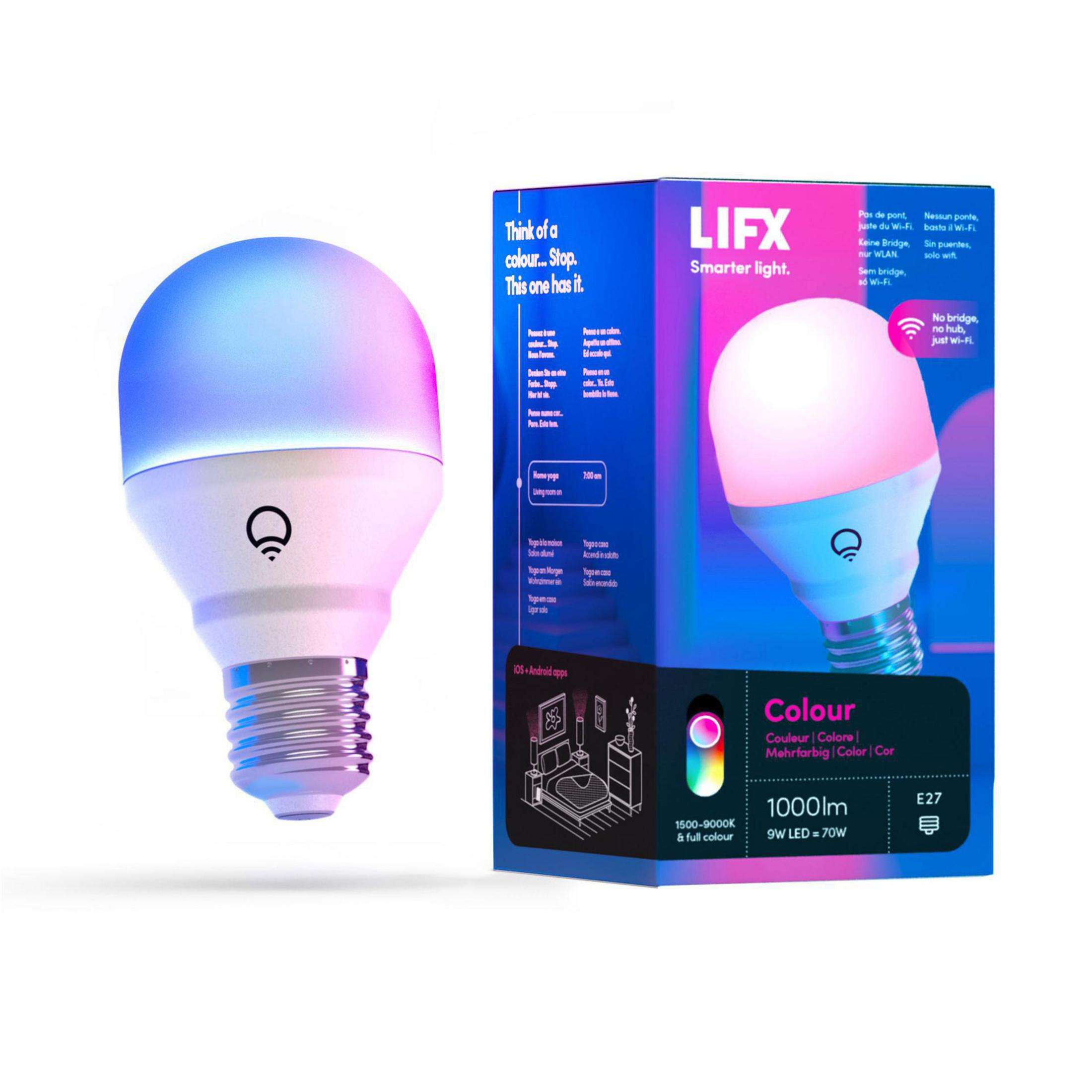 Lampadina intelligente LIFX e una scatola. La lampadina è bianca, con luce colorata. La scatola è blu e bianca.
