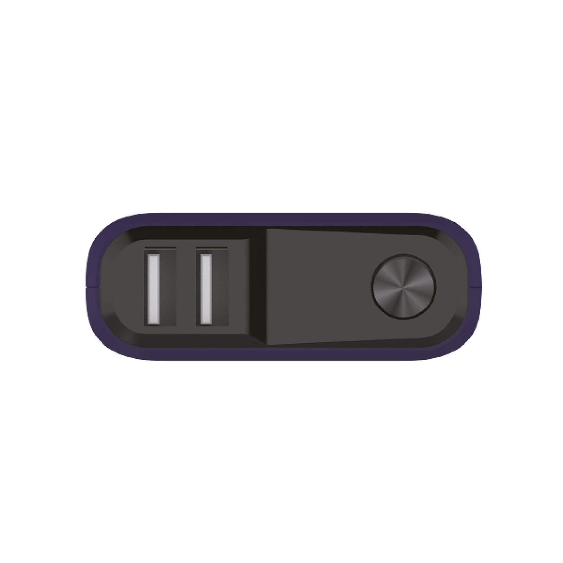 Power bank nero e viola. Due porte USB, pulsante. Sfondo bianco.