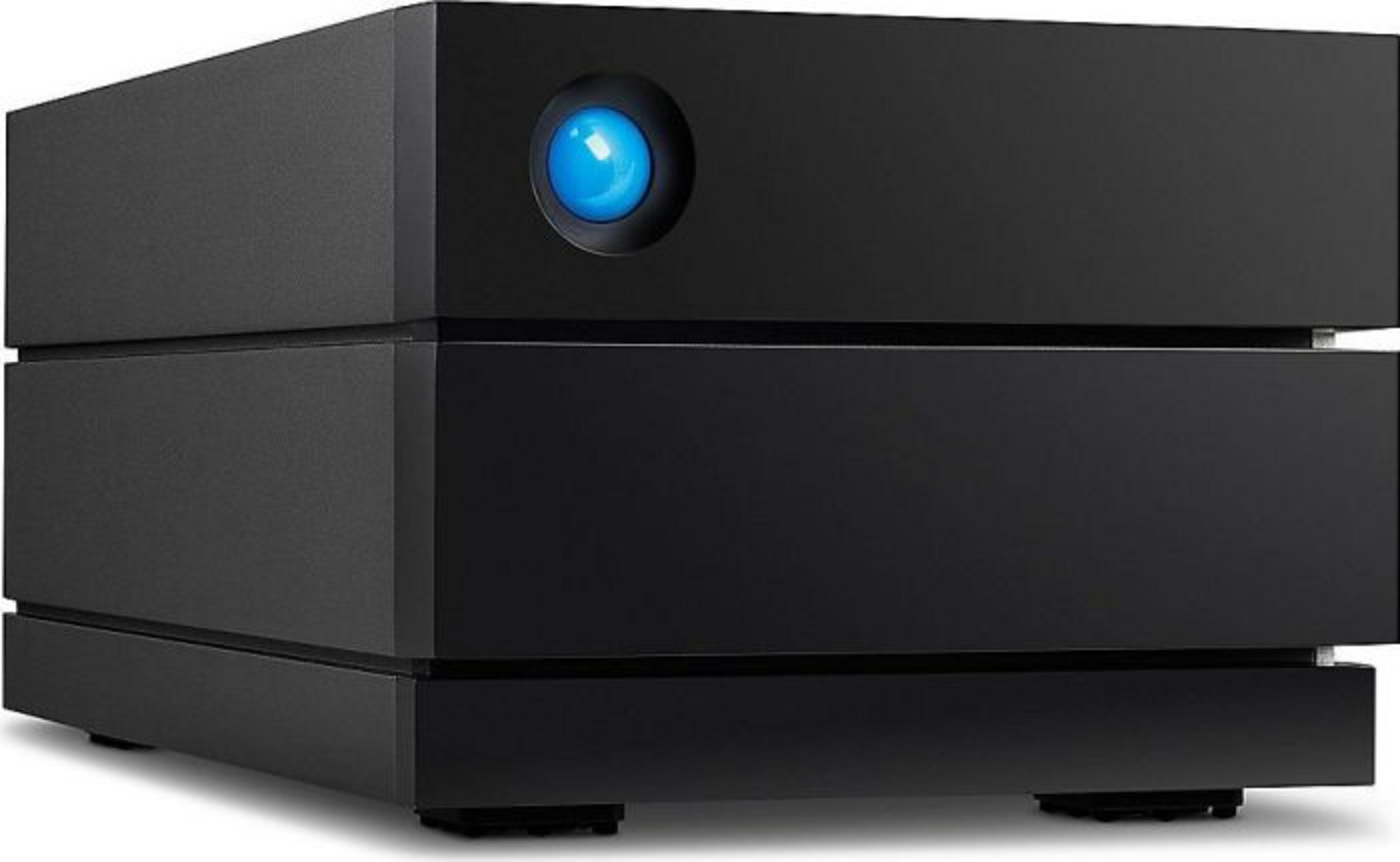 Schwarze LaCie externe Festplatte mit blauem Licht und Power-Taste.