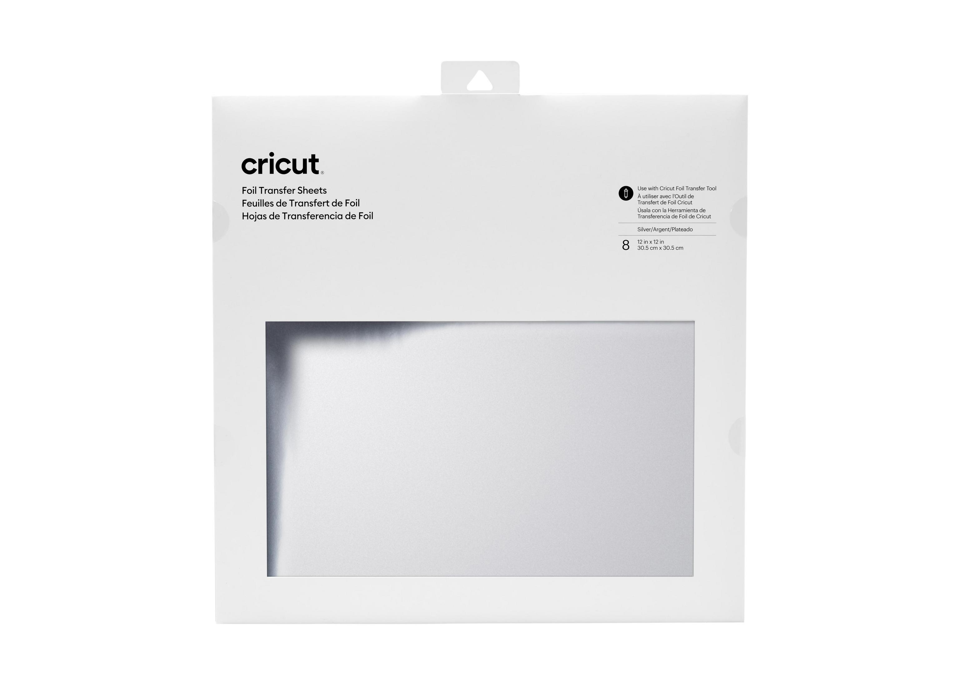 Weiße Cricut Foil Transfer Sheets Box mit sichtbaren Silberfolien, auf weißem Hintergrund.