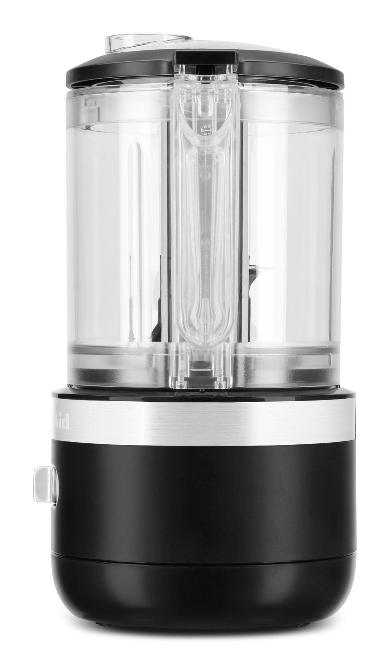 Schwarzer und durchsichtiger KitchenAid Mini-Foodprozessor. Weißer Hintergrund.