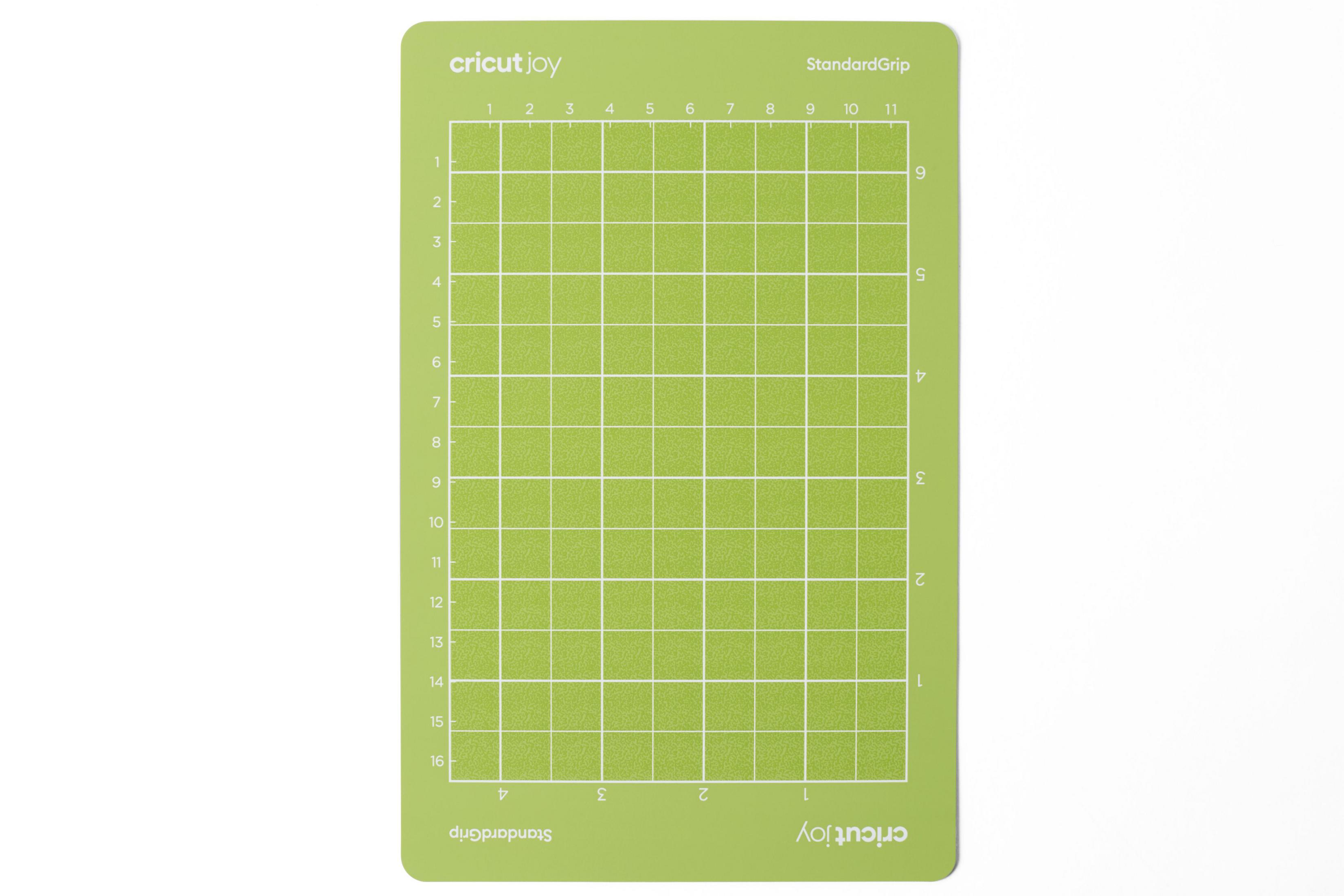 Tappetino da taglio Cricut Joy StandardGrip verde, motivo a griglia, sfondo bianco.