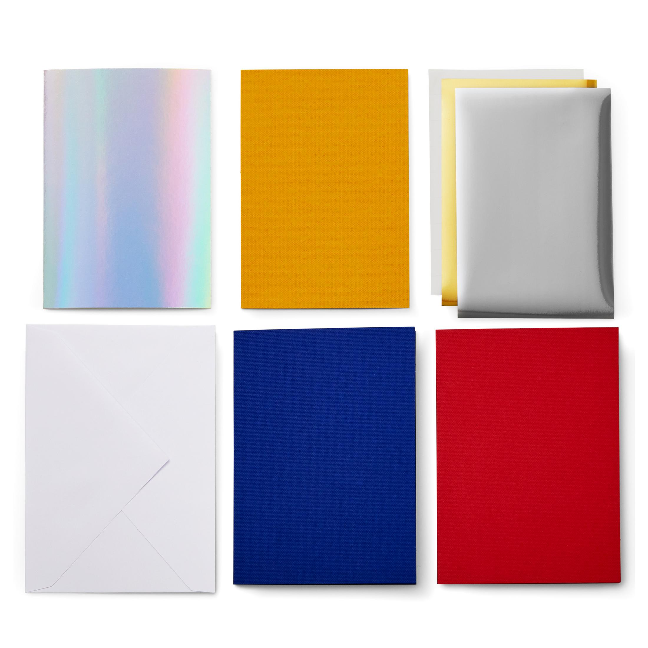 Satz farbiger Papiere. Sechs Blätter in verschiedenen Farben: weiß, gelb, silber, blau, rot.