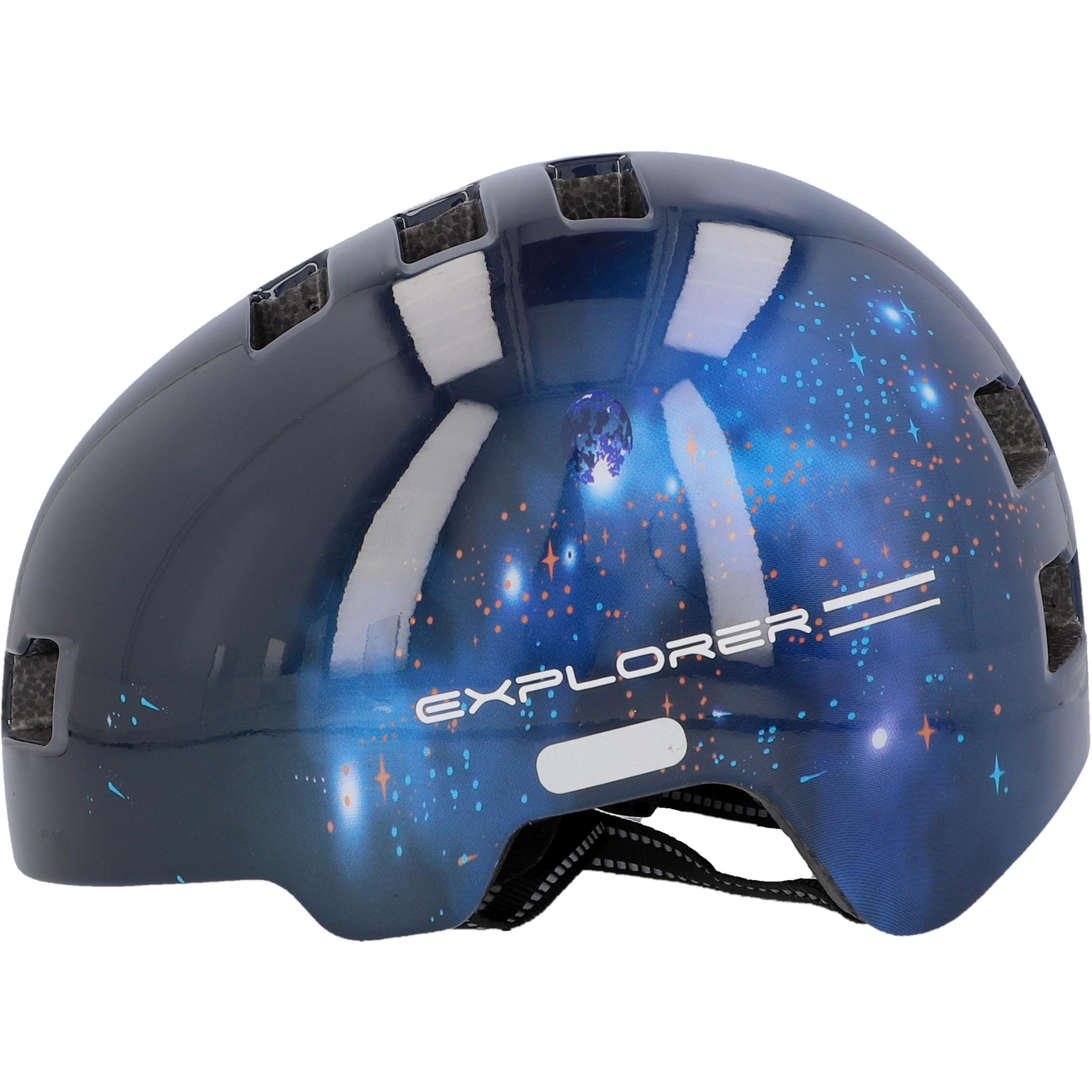 Blauer Fahrradhelm mit Sterndesign und Schriftzug "EXPLORER". Er hat Belüftungsöffnungen und einen Riemen.
