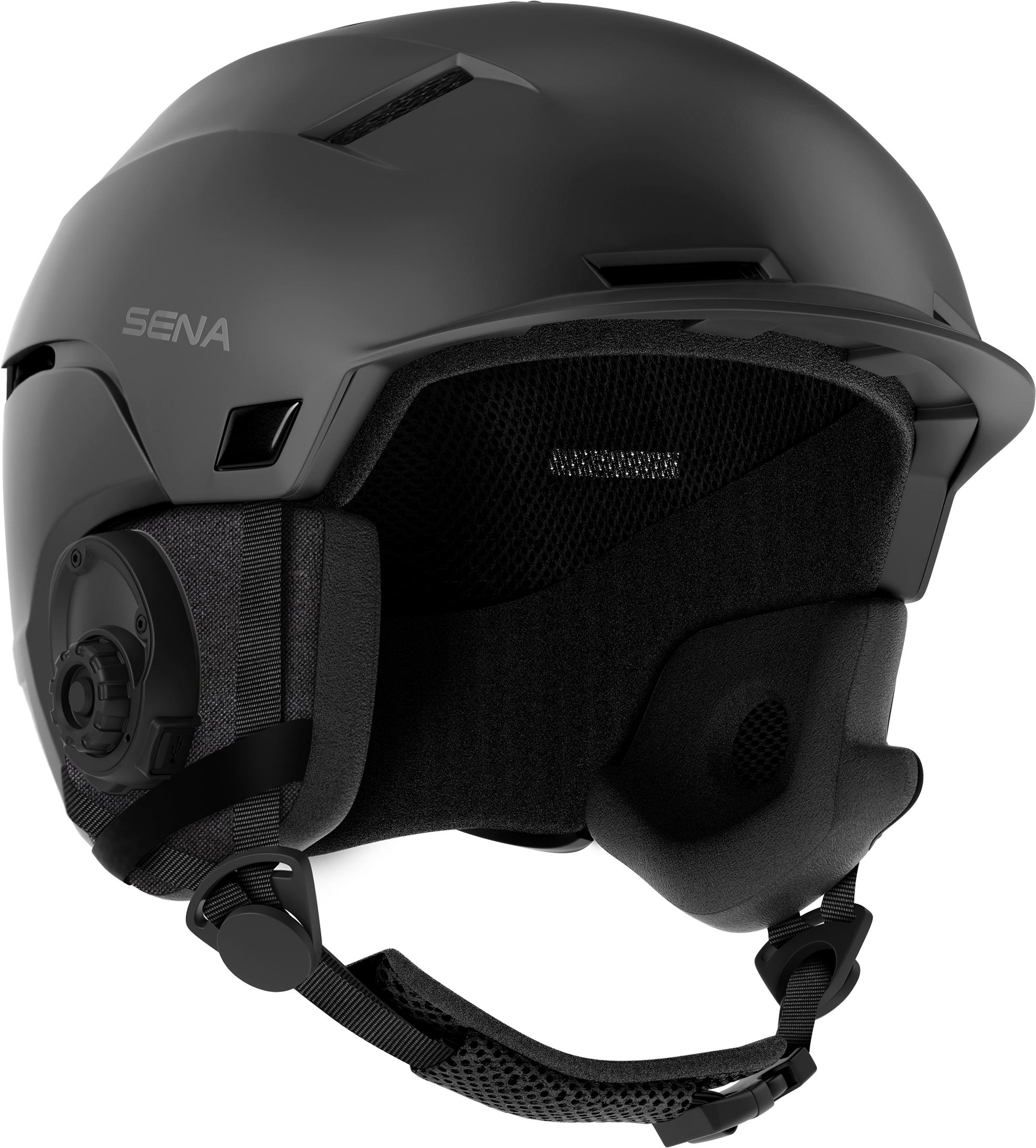 Casco de esquí negro con la marca Sena. Incluye visera y protección auditiva.