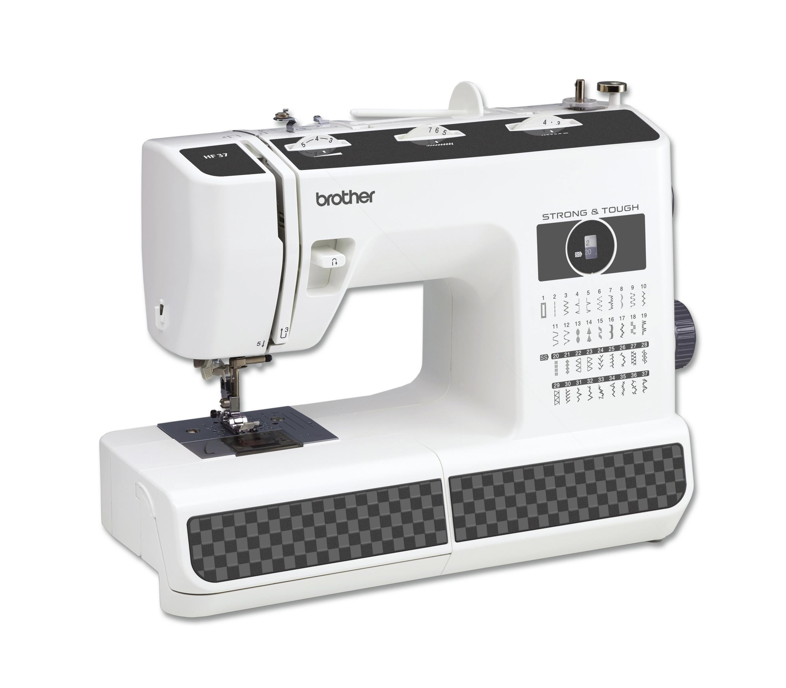 Maszyna do szycia Brother, biała, ze wzorem w kratkę i szczegółowym panelem sterowania.