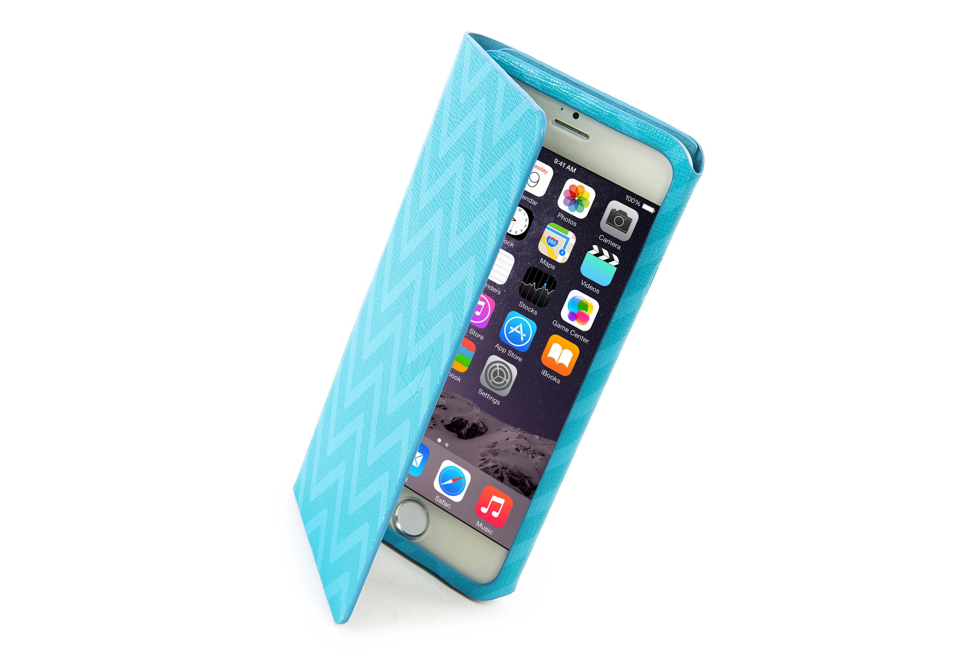 Custodia blu per telefono con motivo a zig-zag, che copre parzialmente uno smartphone. Il telefono mostra le app.