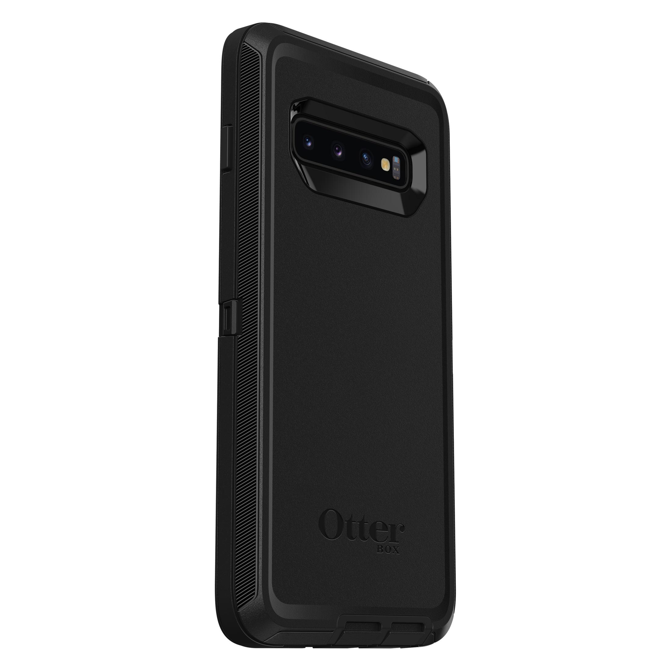 Schwarzes Telefon mit OtterBox-Markennamen. Das Telefon hat drei Kameras. Seitenansicht. Weißer Hintergrund.