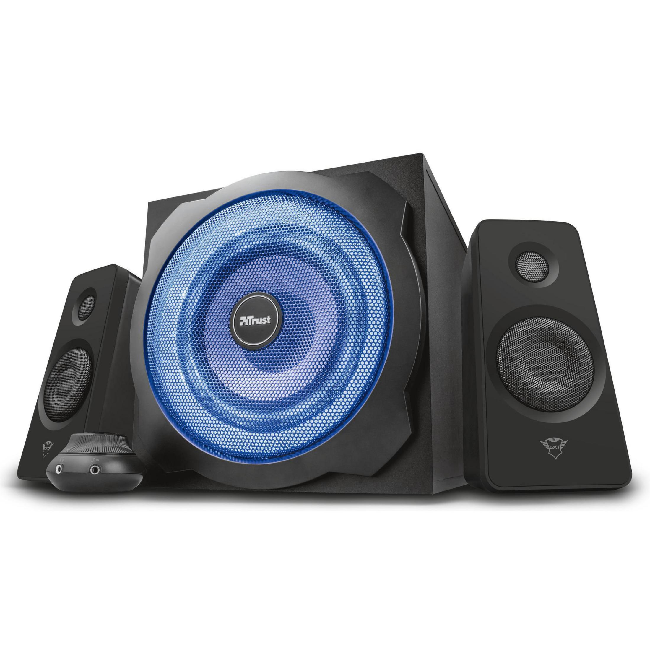 Set di altoparlanti neri con subwoofer e due altoparlanti satellitari, il tutto su sfondo bianco.