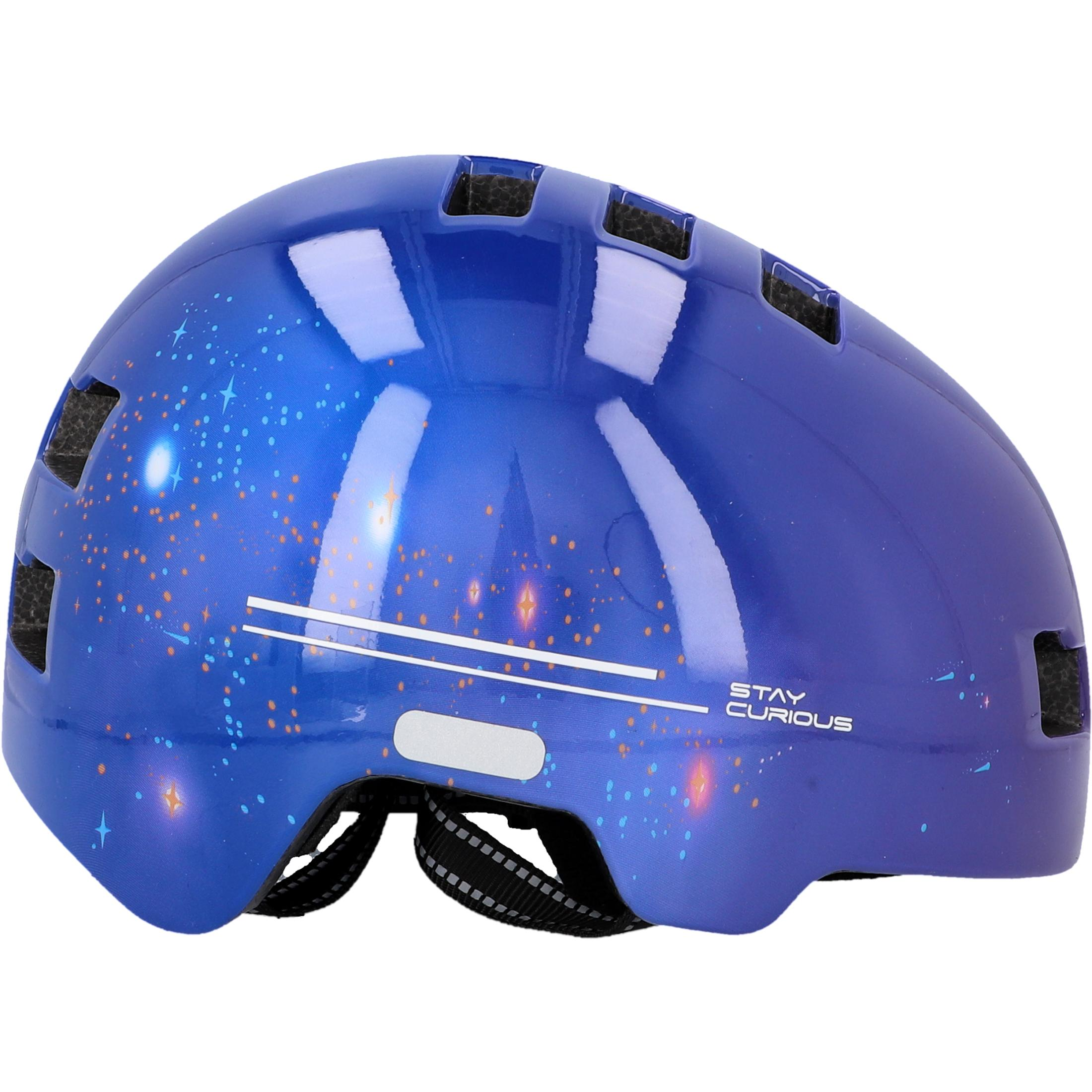 Blauer Fahrradhelm mit Sternendesign und dem Text 'STAY CURIOUS'.