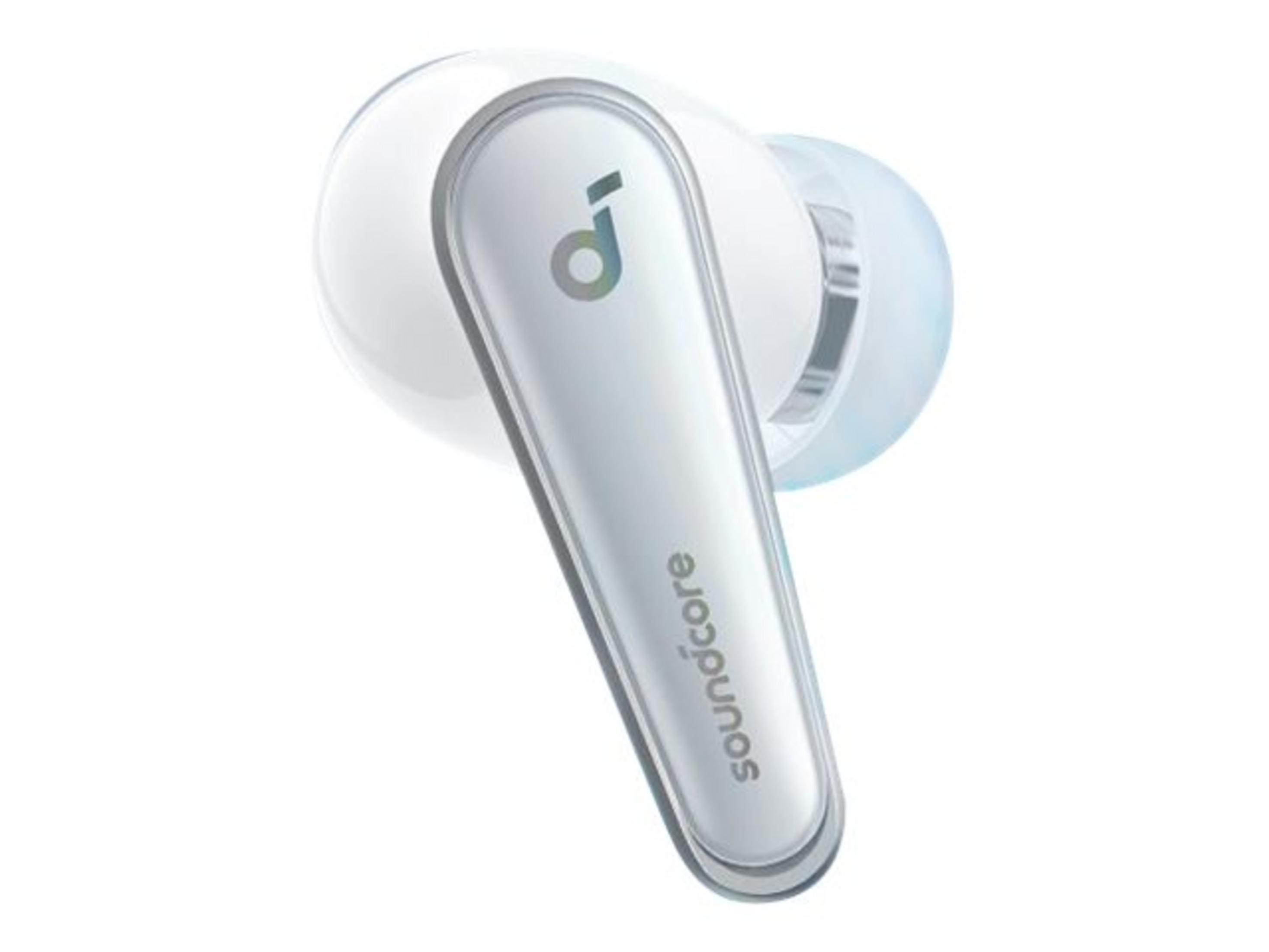 Auricolari wireless bianchi e argento, il logo del marchio Soundcore è visibile.