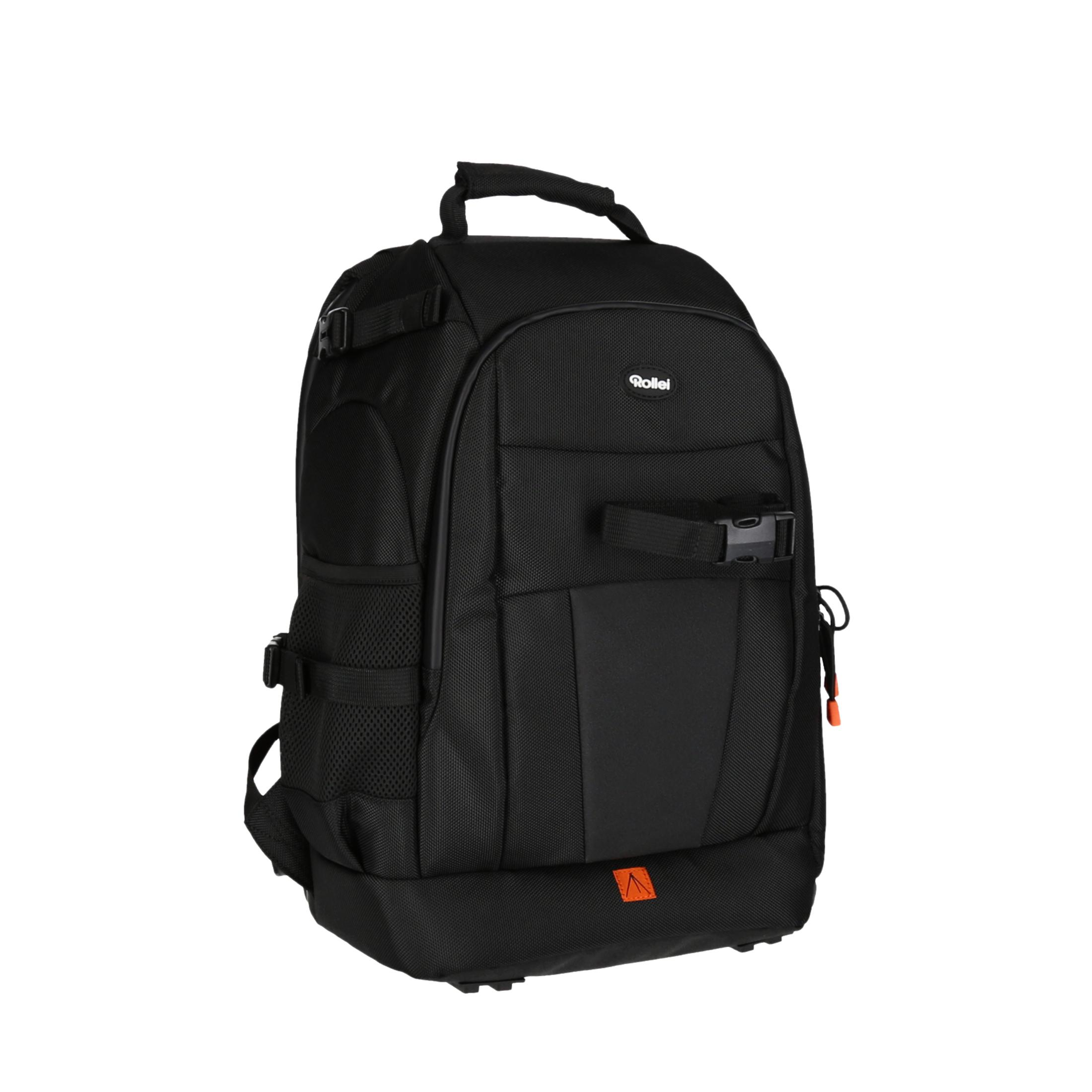 Ein schwarzer Rucksack mit Seitentaschen, einem Griff und Trägern.