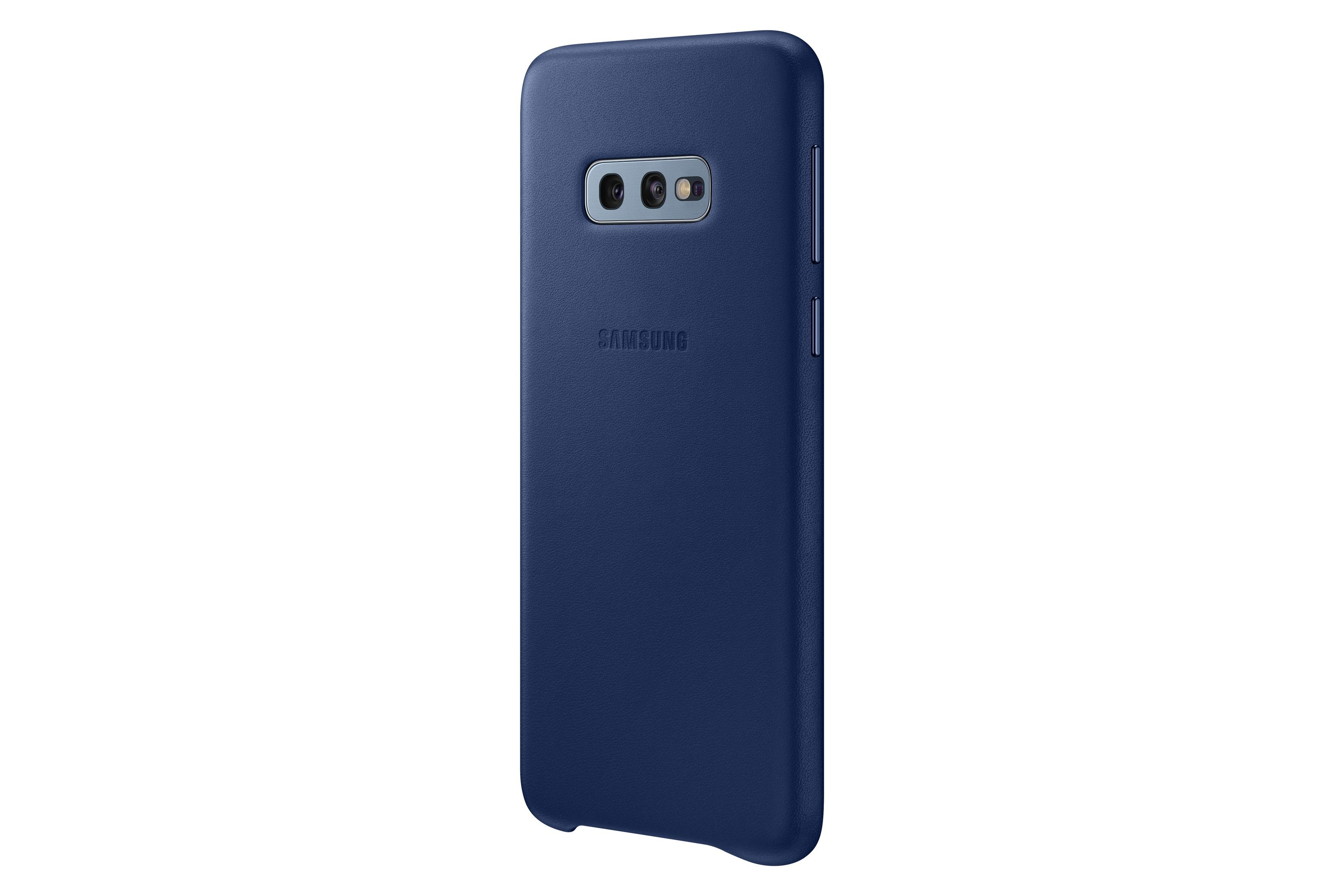 Eine marineblaue Handyhülle wird gezeigt. Sie hat eine Kameraöffnung und das Samsung-Logo.