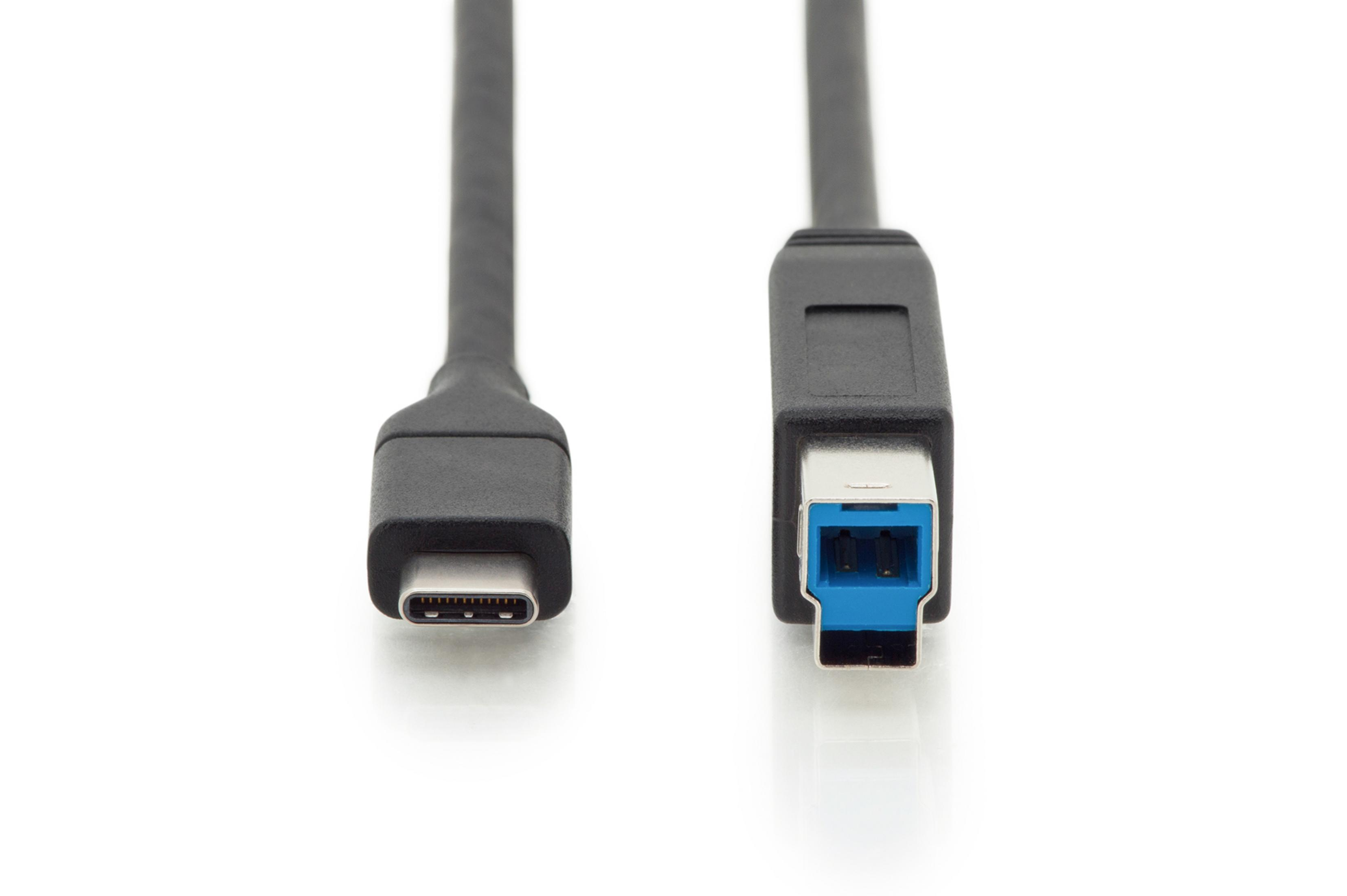 Kabel USB-C do USB-A. Końcówka USB-C po lewej, USB-A po prawej. Oba są czarne.