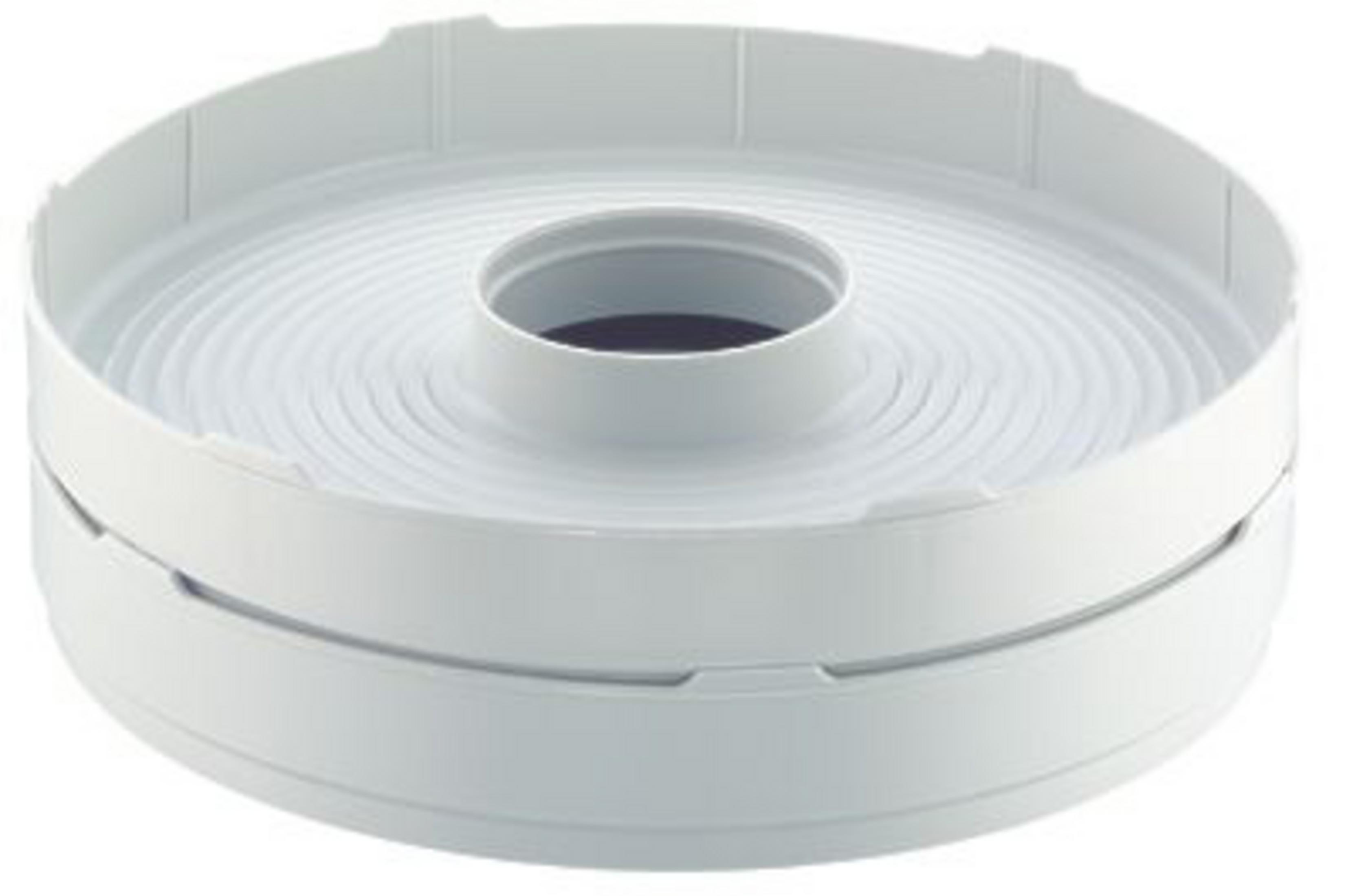 Biała suszarka do żywności, okrągła z warstwami. Białe tło.